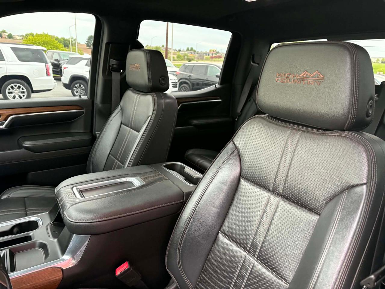 Chevrolet Silverado 1500 4WD Crew Cab 147" High Country 2022