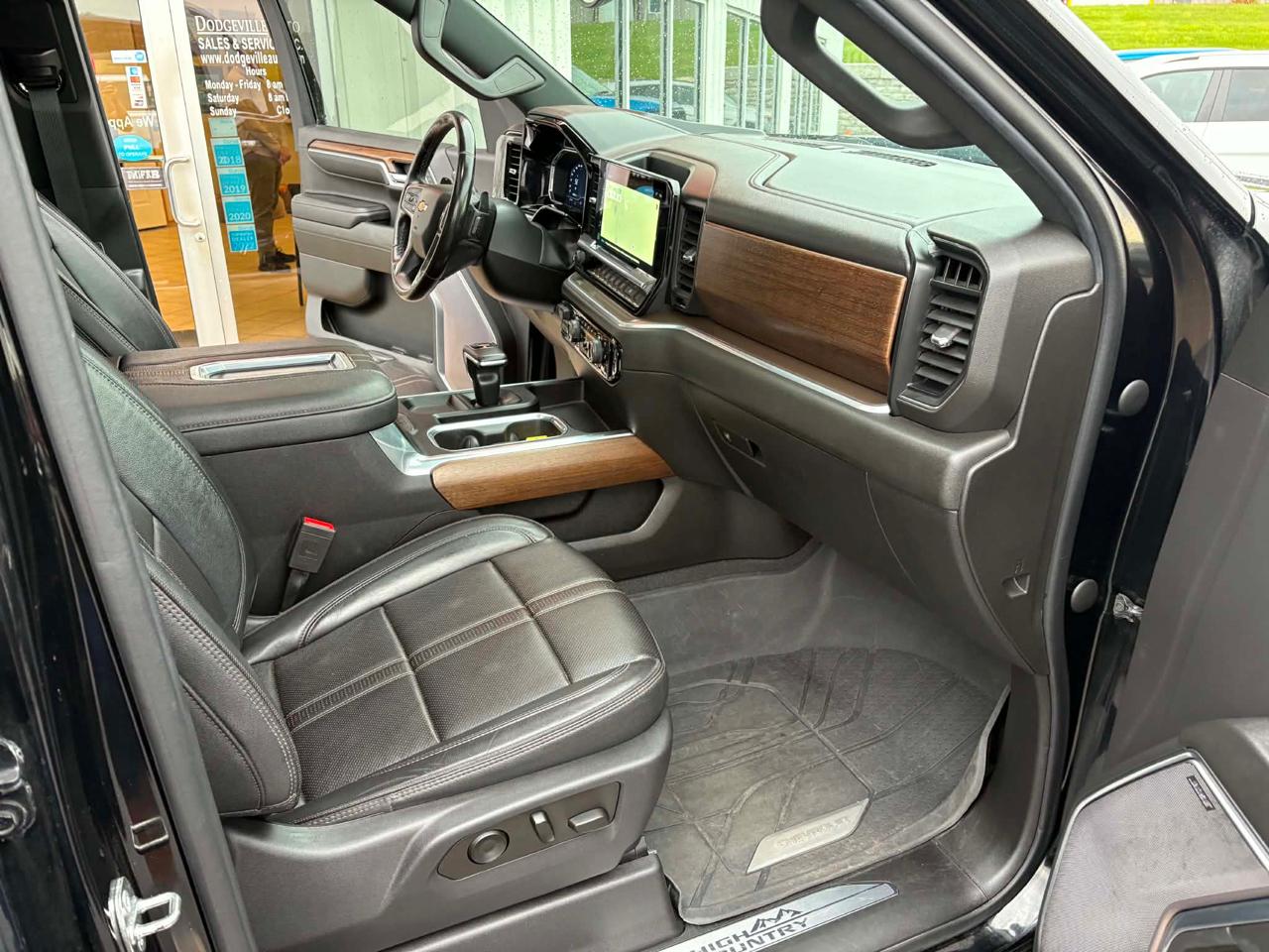 Chevrolet Silverado 1500 4WD Crew Cab 147" High Country 2022