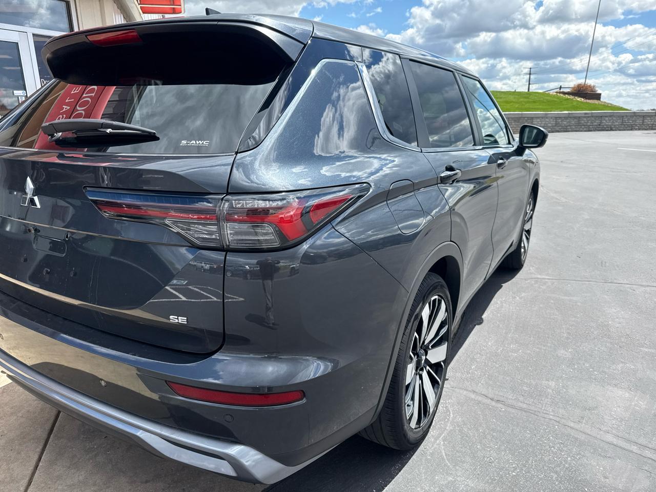 Mitsubishi Outlander SE S-AWC 2025