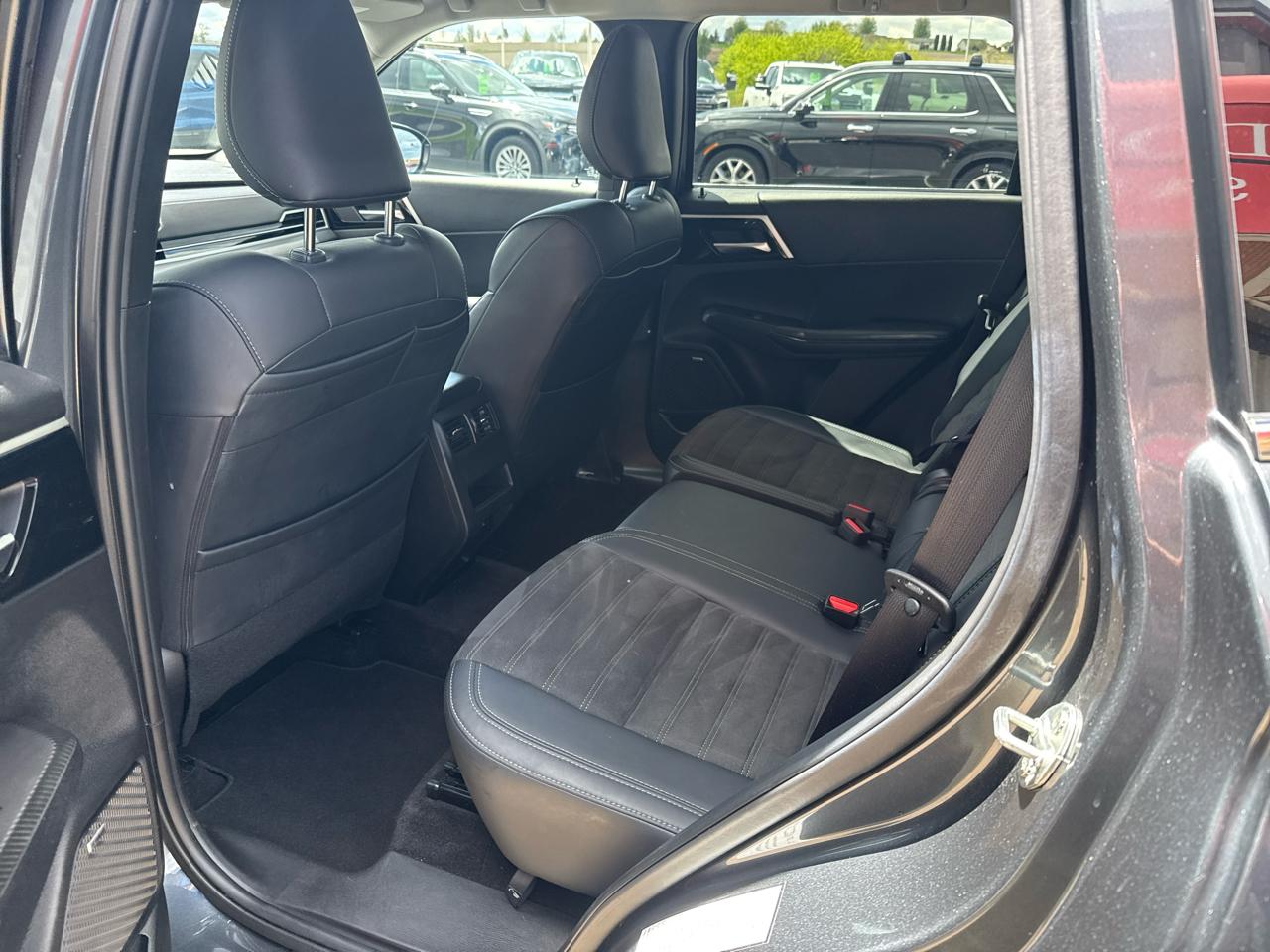 Mitsubishi Outlander SE S-AWC 2025