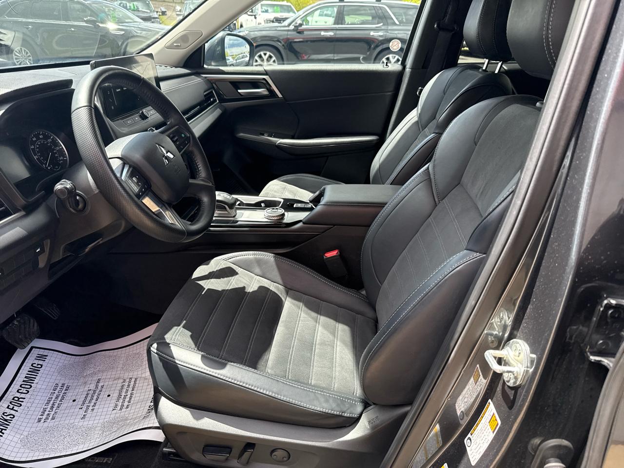 Mitsubishi Outlander SE S-AWC 2025