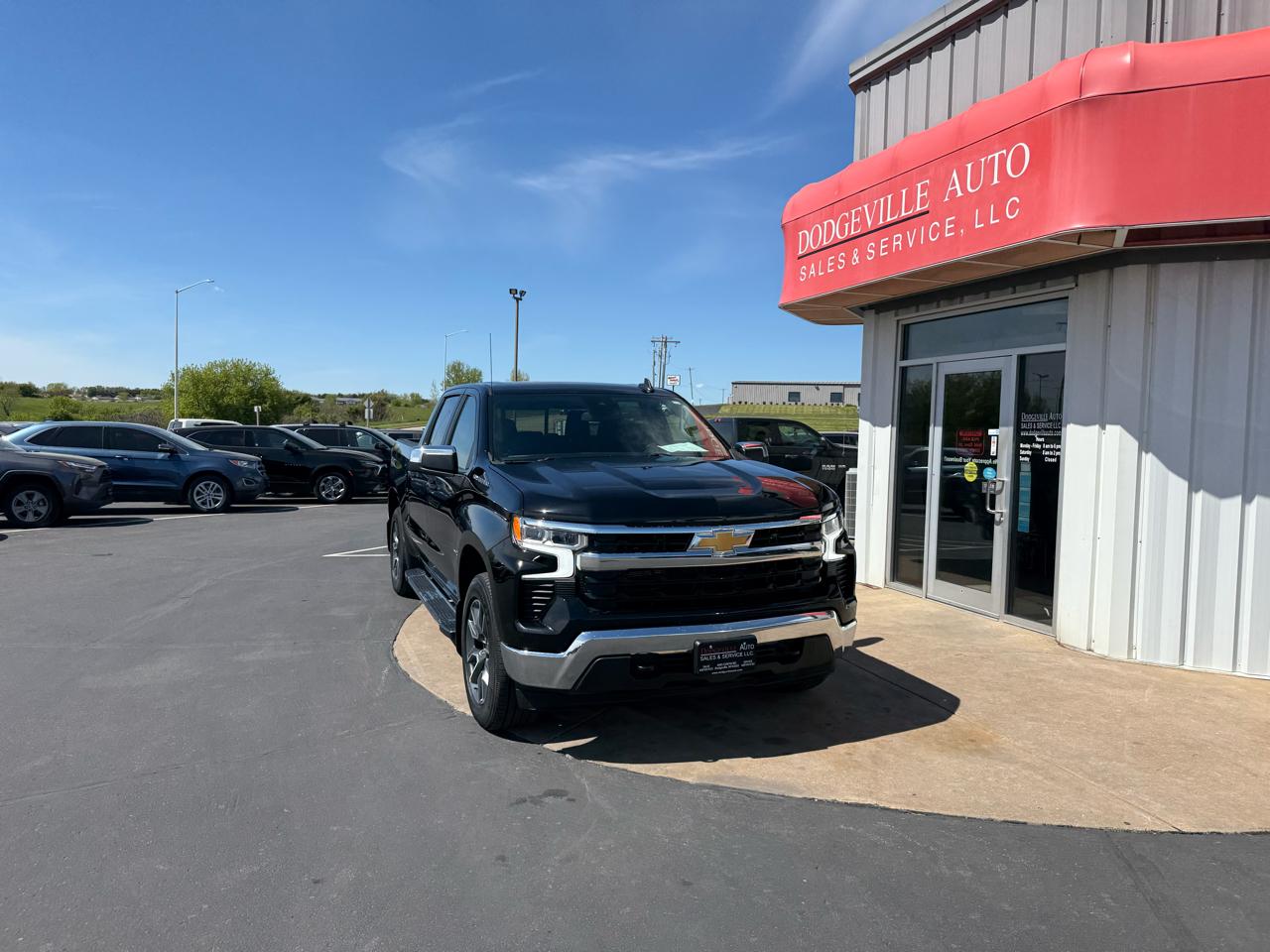 Chevrolet Silverado 1500 4WD Crew Cab 147" LT w/1LT 2024