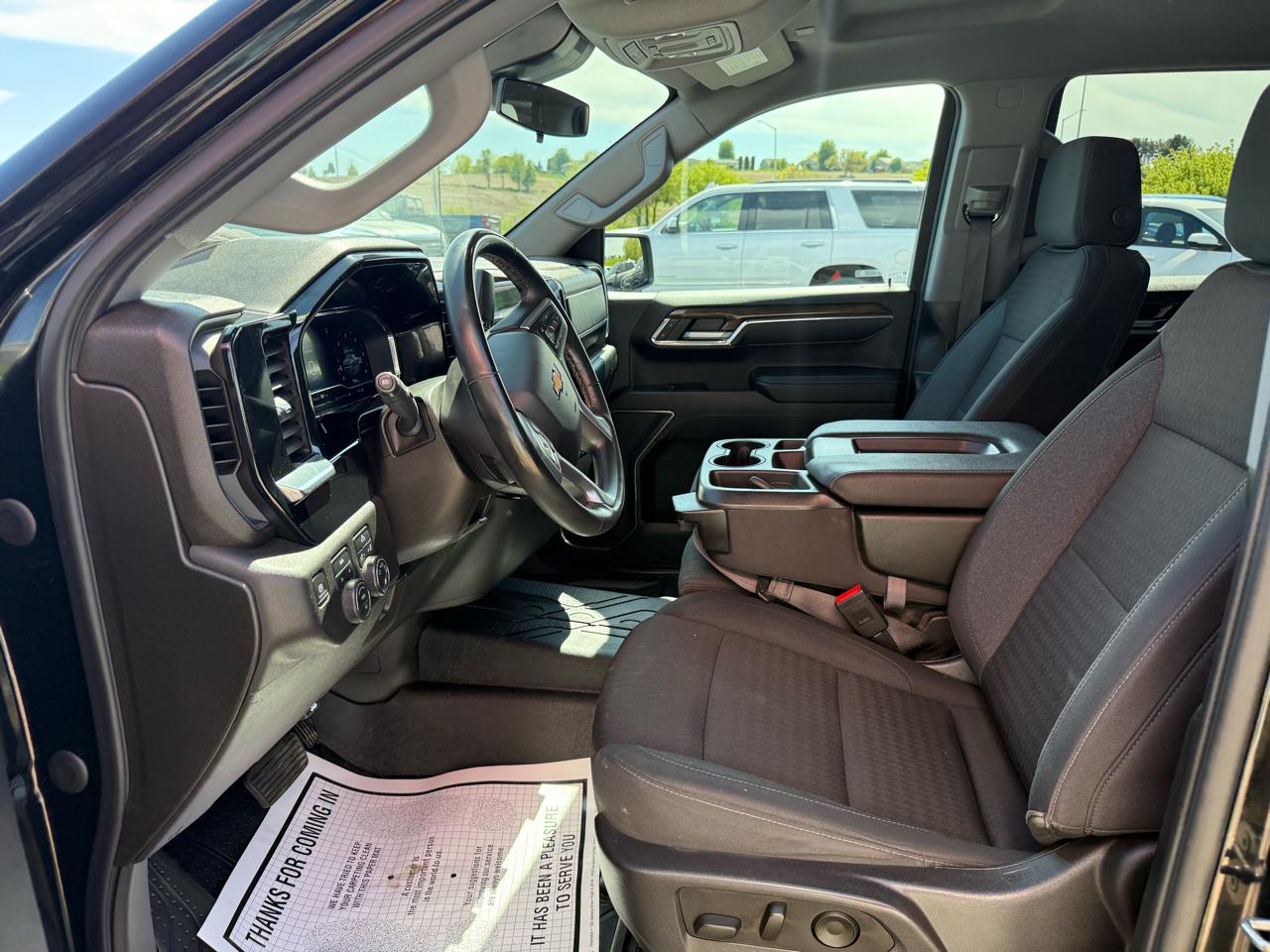 Chevrolet Silverado 1500 4WD Crew Cab 147" LT w/1LT 2024