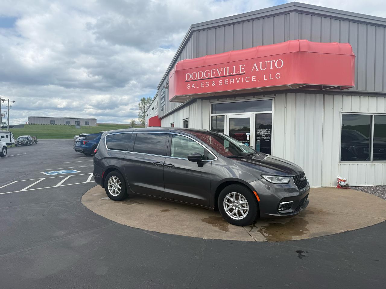 Vehicle Image 2