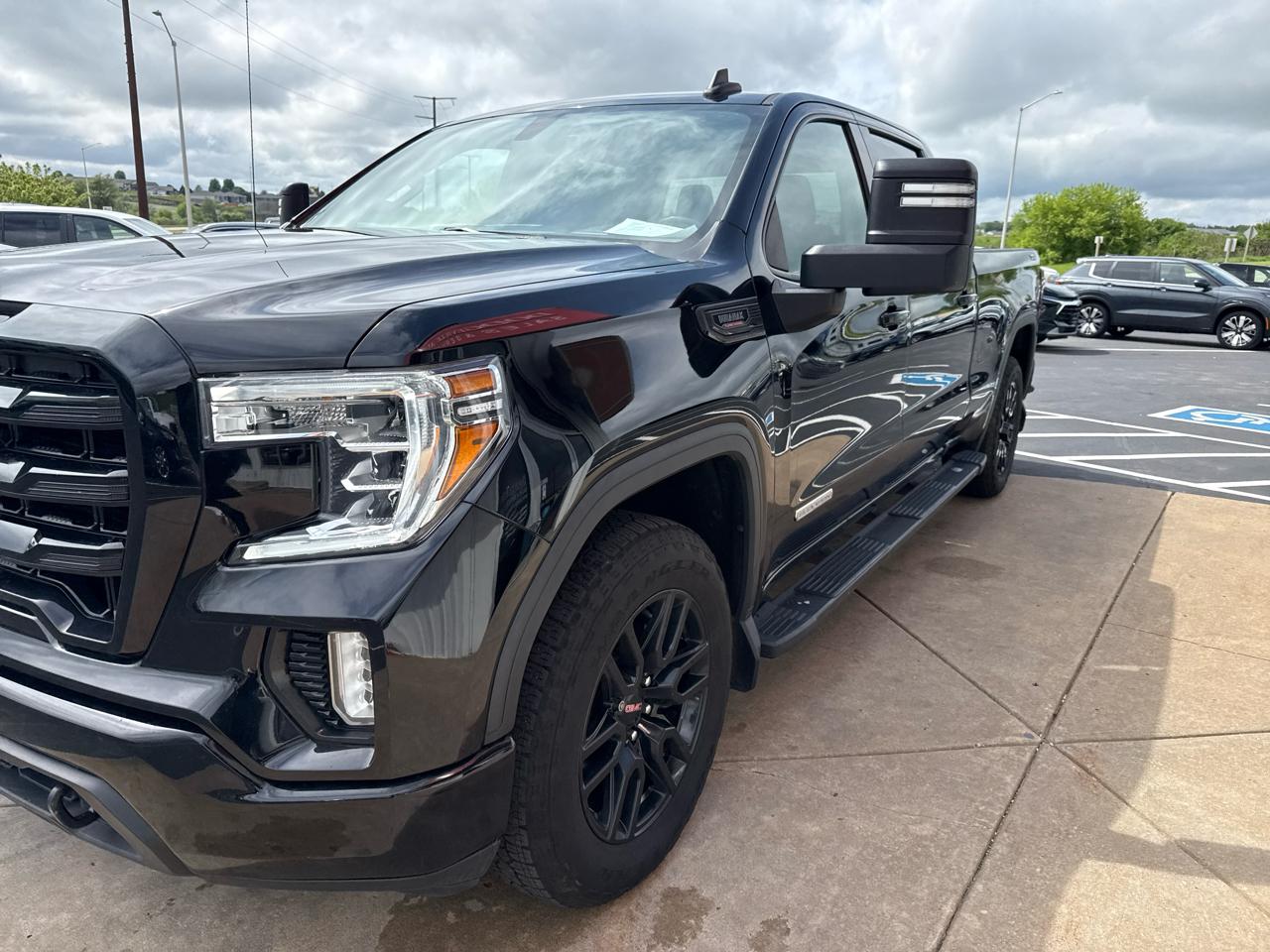 GMC Sierra 1500 4WD Crew Cab 157" Elevation 2021
