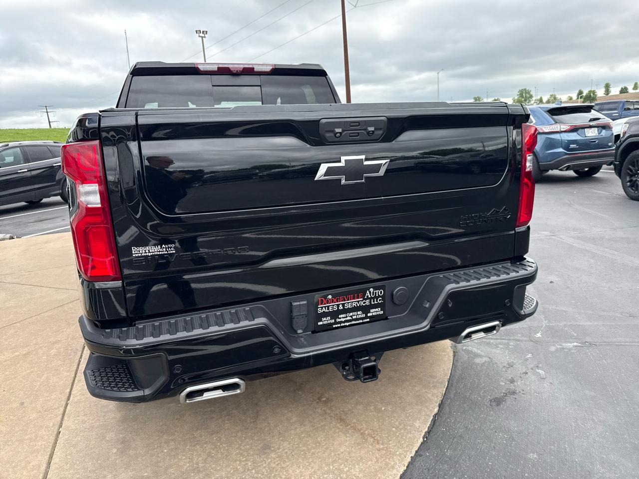Chevrolet Silverado 1500 4WD Crew Cab 147" High Country 2023