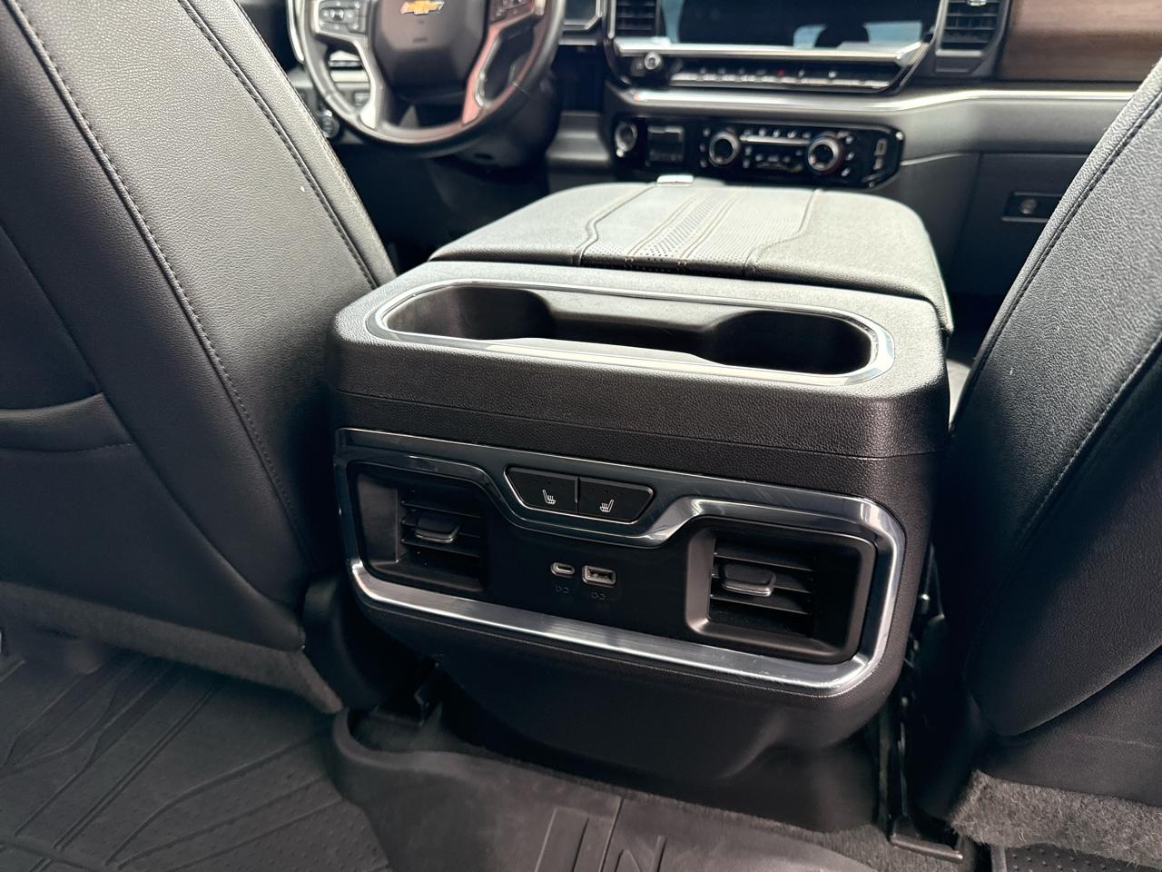 Chevrolet Silverado 1500 4WD Crew Cab 147" High Country 2023