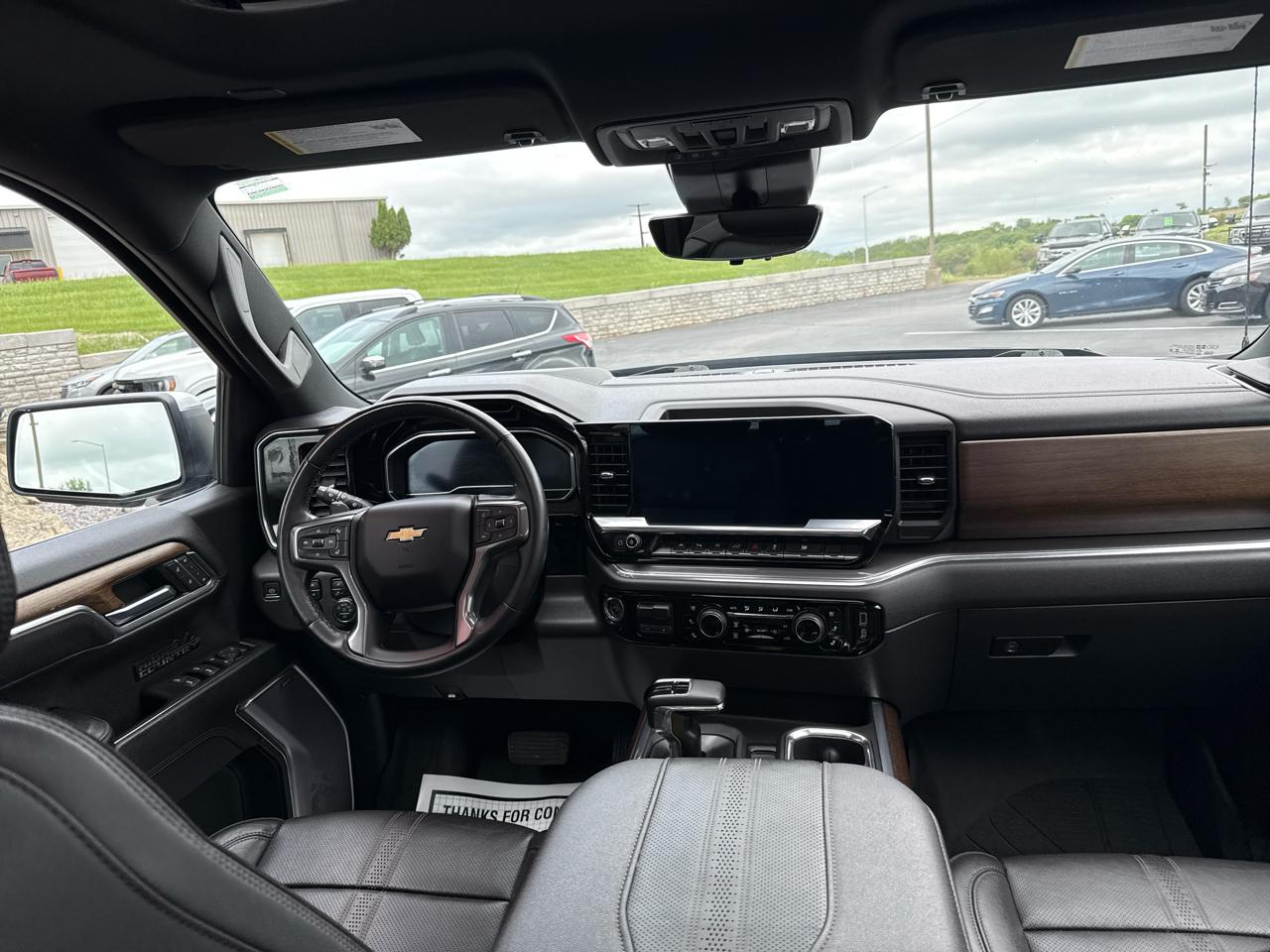 Chevrolet Silverado 1500 4WD Crew Cab 147" High Country 2023
