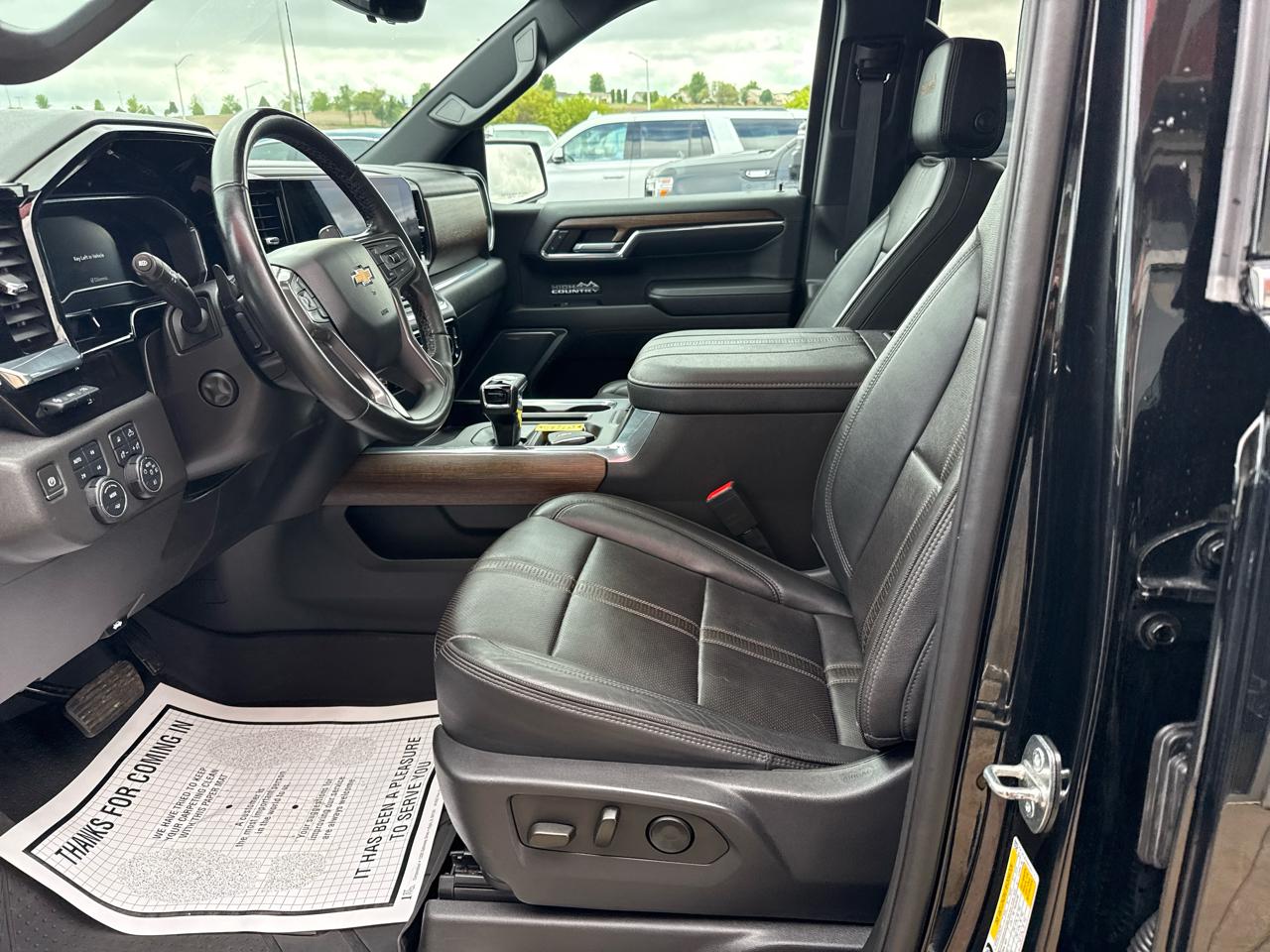 Chevrolet Silverado 1500 4WD Crew Cab 147" High Country 2023