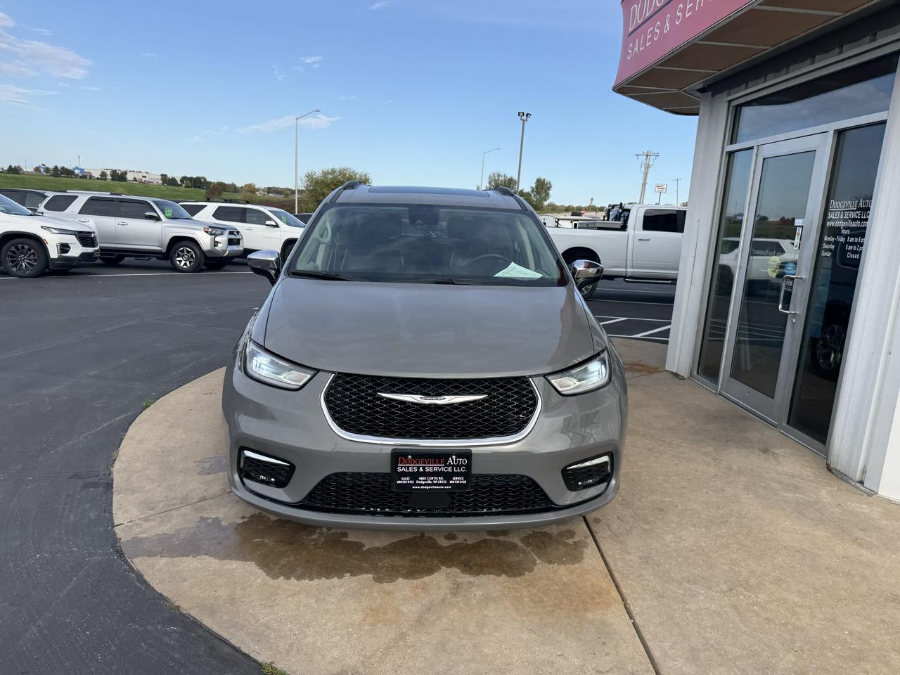 Chrysler Pacifica Limited FWD 2023