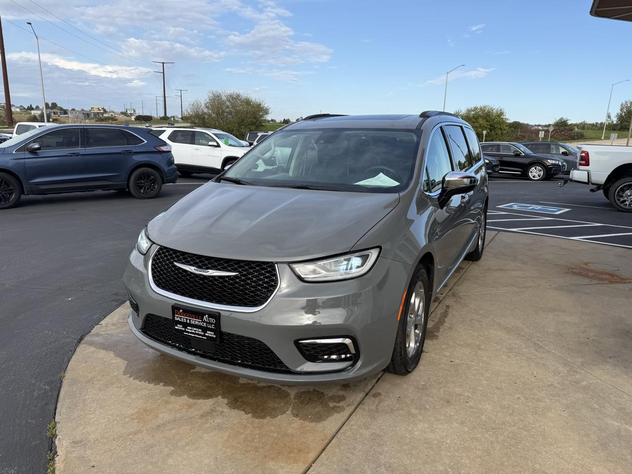 Chrysler Pacifica Limited FWD 2023
