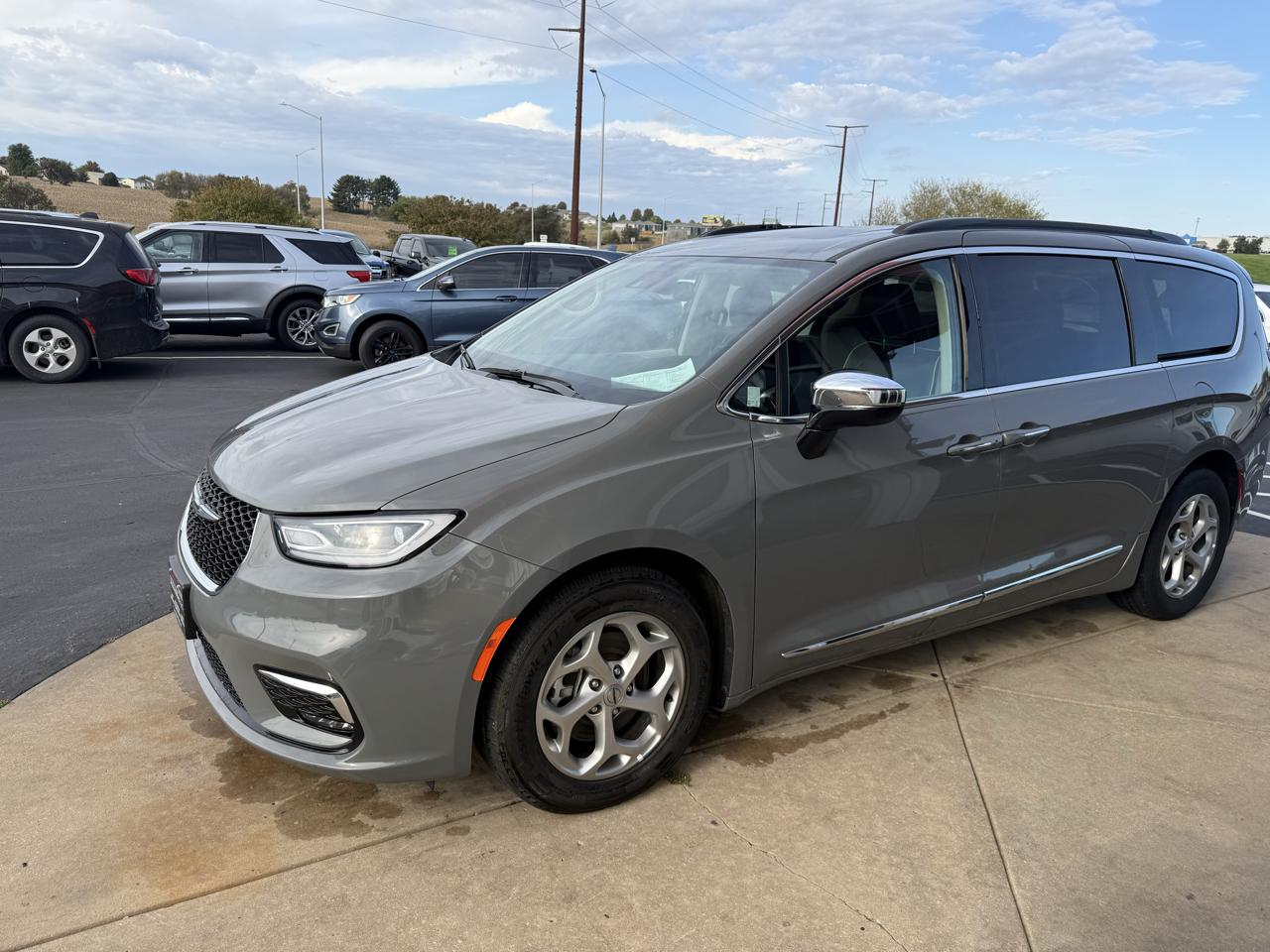 Chrysler Pacifica Limited FWD 2023