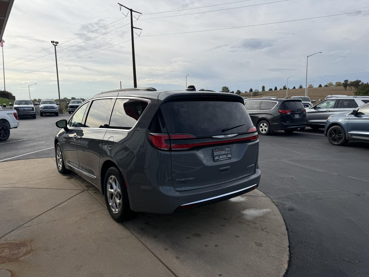 Chrysler Pacifica Limited FWD 2023