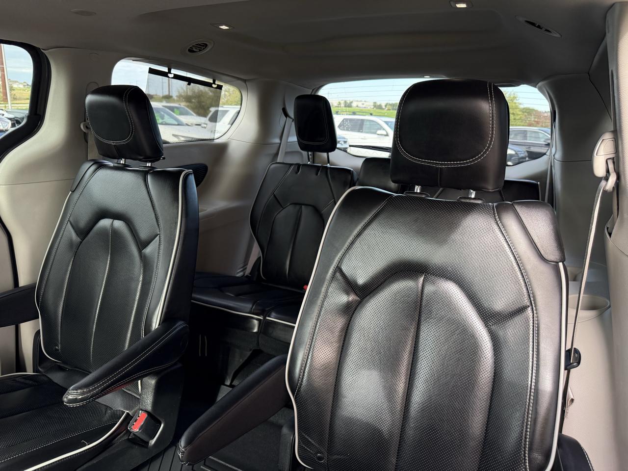 Chrysler Pacifica Limited FWD 2023
