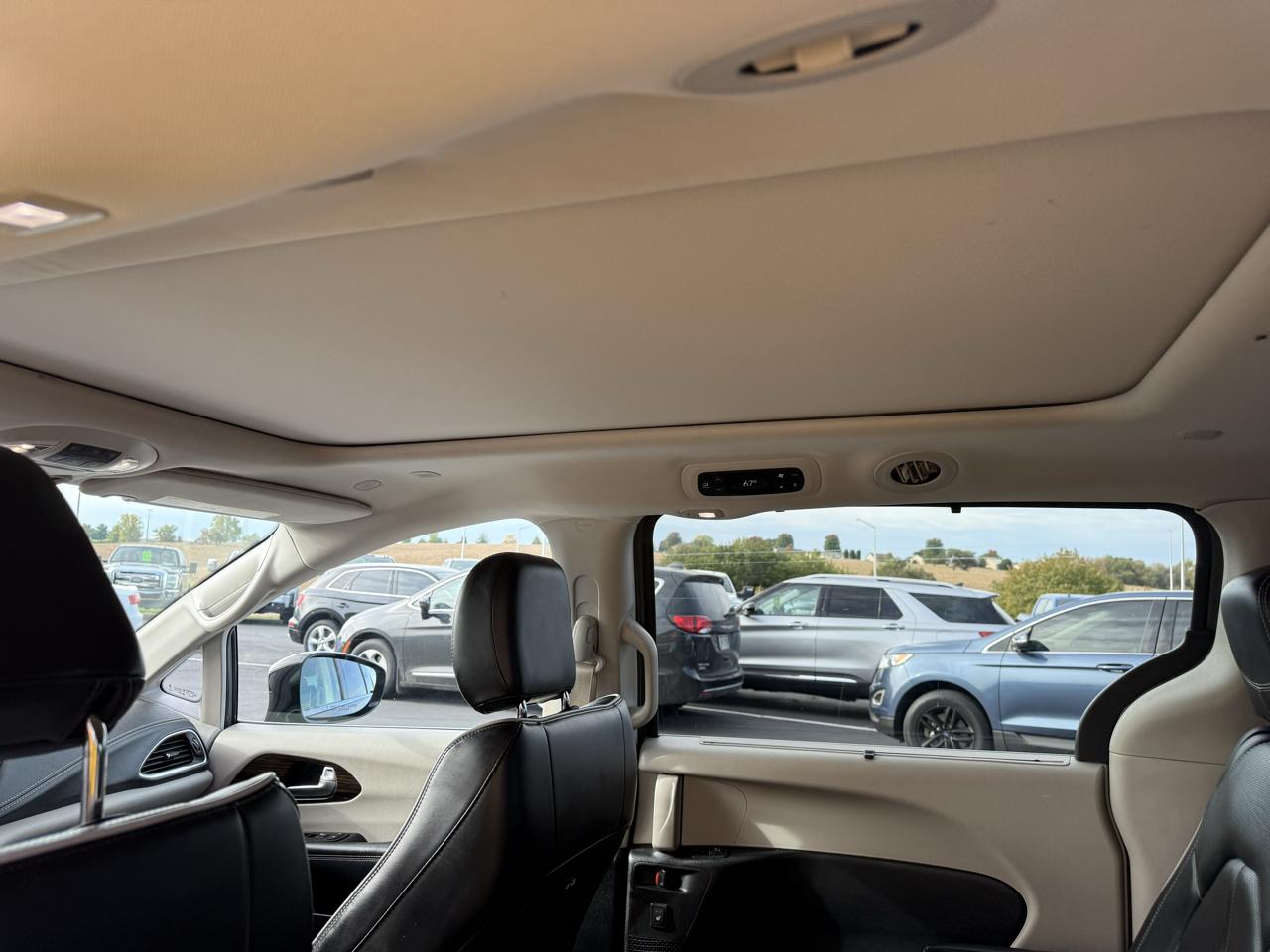Chrysler Pacifica Limited FWD 2023
