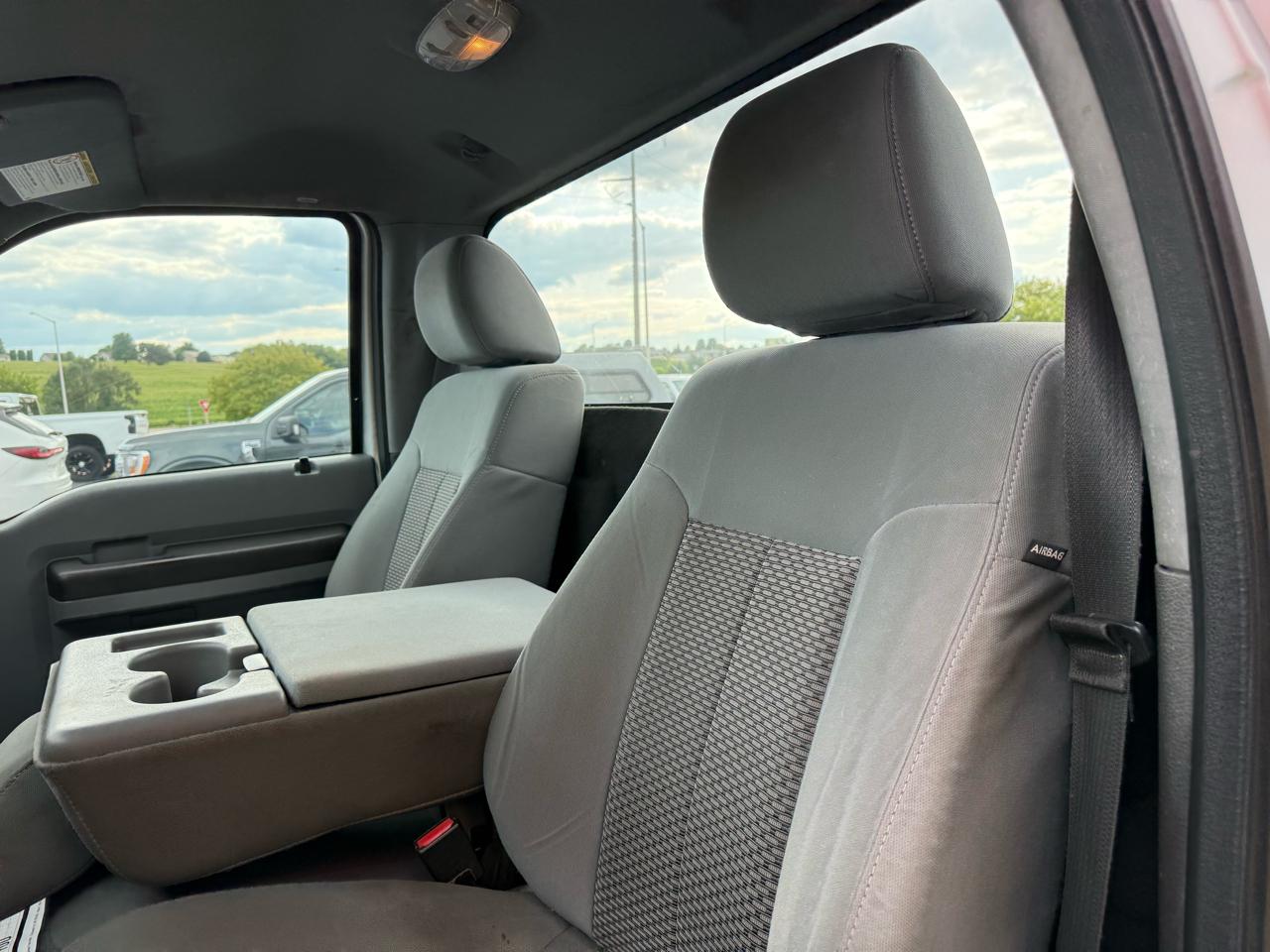Ford Super Duty F-250 SRW 4WD Reg Cab 137" XL 2016