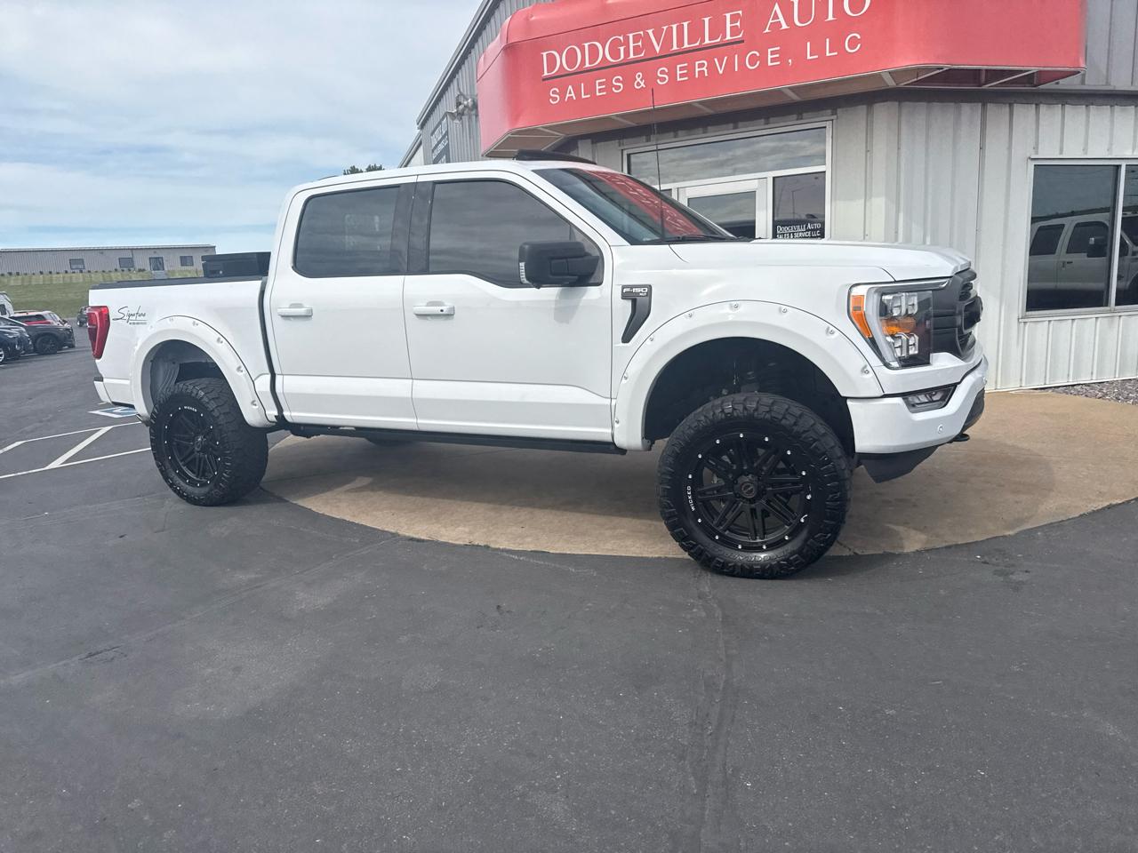 Ford F-150 SuperCrew 150" Lariat 4WD 2021