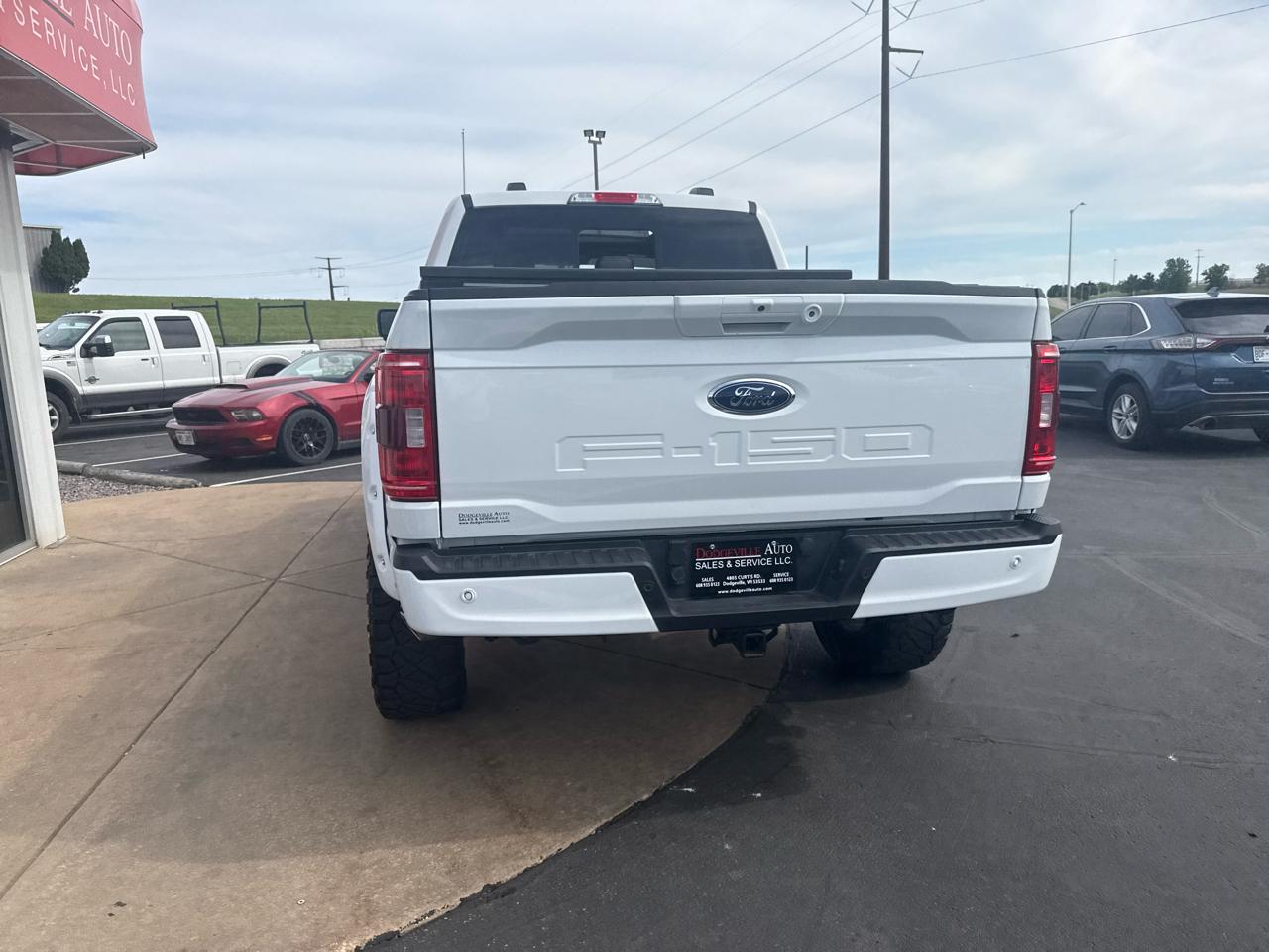 Ford F-150 SuperCrew 150" Lariat 4WD 2021