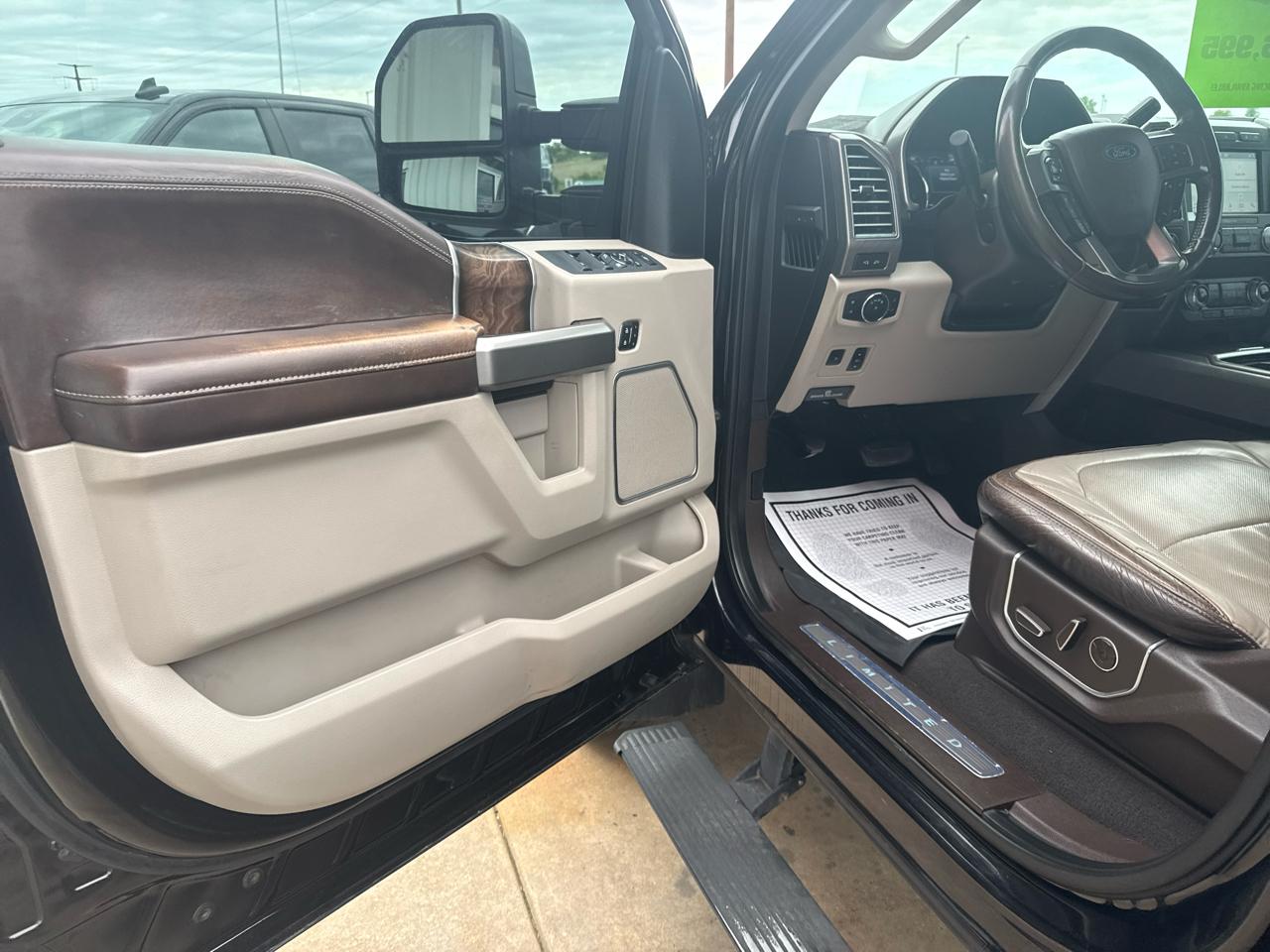 Ford Super Duty F-250 SRW Limited 4WD Crew Cab 6.75' Box 2019