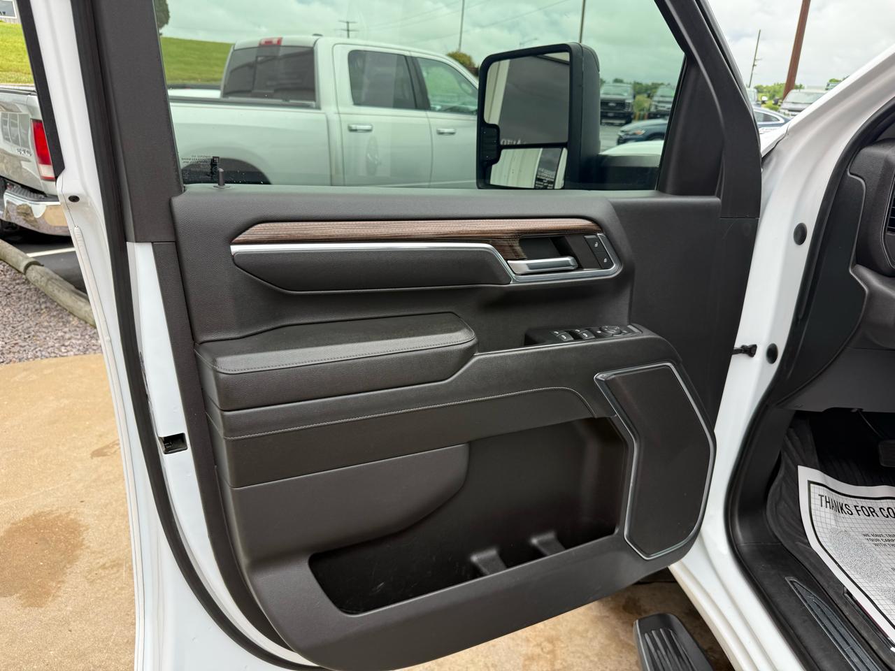 Chevrolet Silverado 2500HD 4WD Crew Cab 159" LT 2024