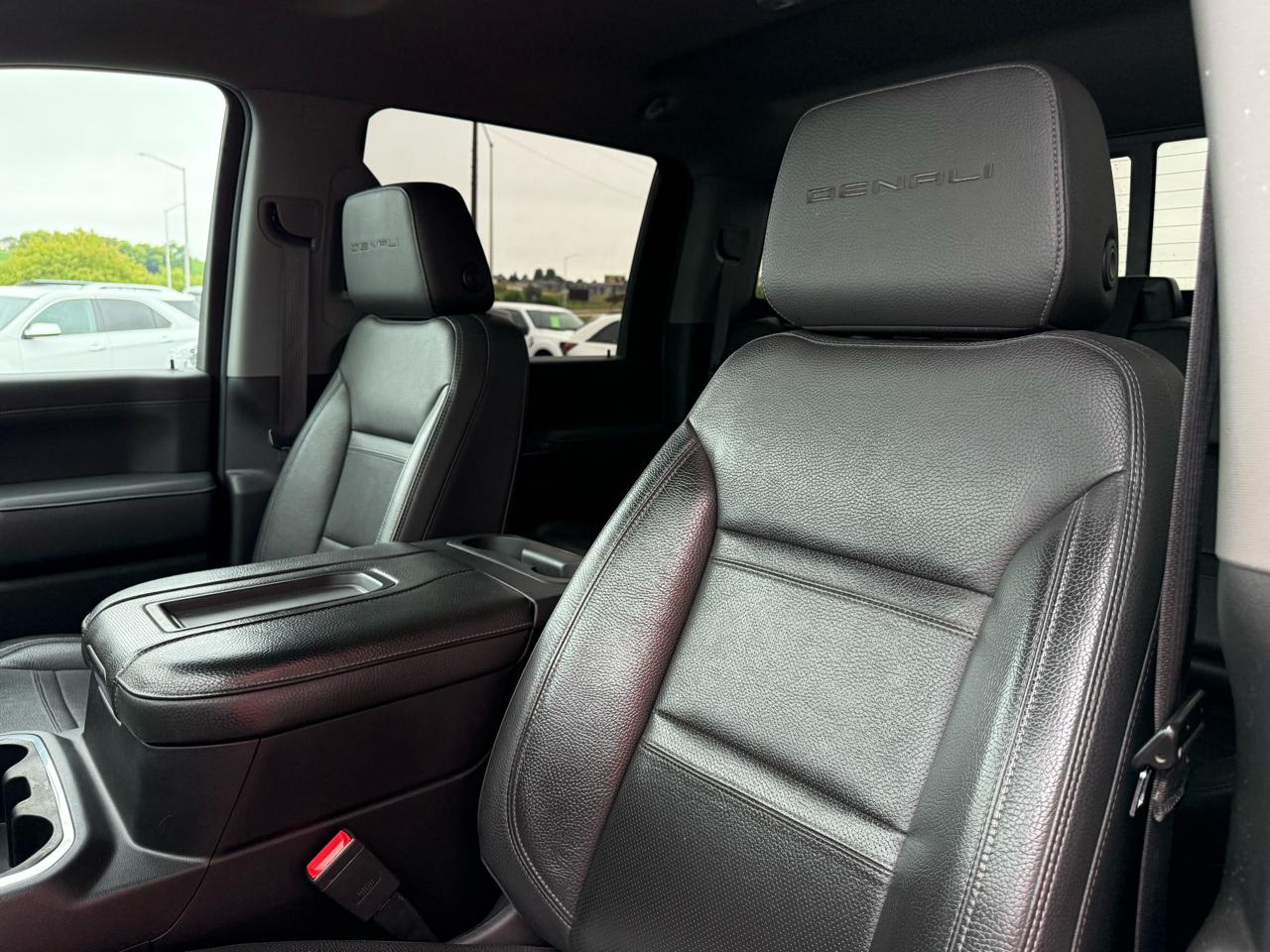 GMC Sierra 2500HD 4WD Crew Cab 159" Denali 2020