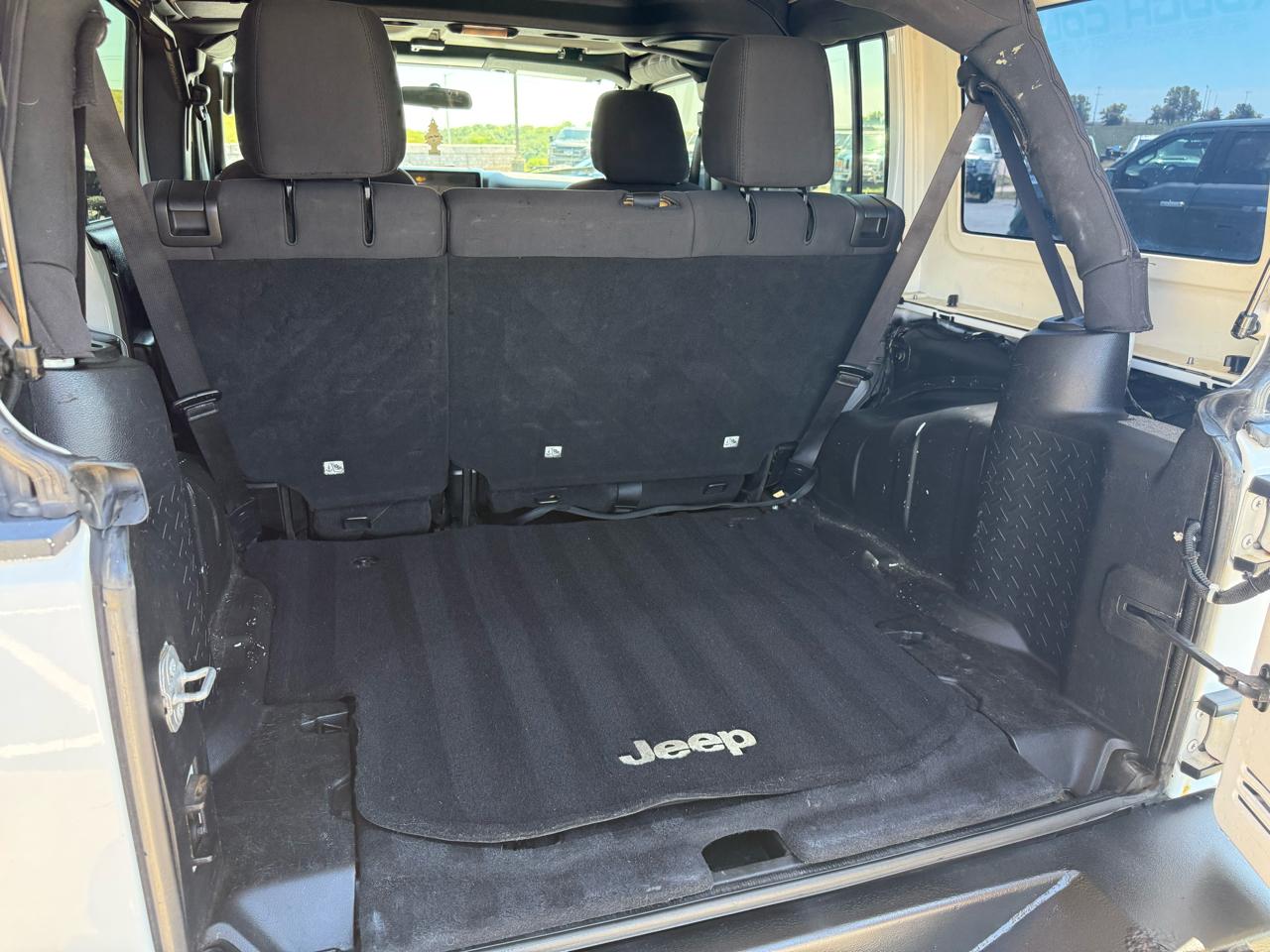 Jeep Wrangler Unlimited 4WD 4dr Sport 2016