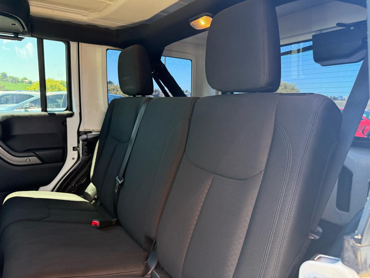 Jeep Wrangler Unlimited 4WD 4dr Sport 2016