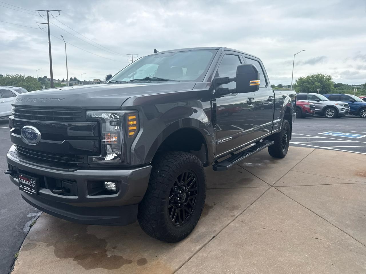 Ford Super Duty F-350 SRW Lariat 4WD Crew Cab 6.75' Box 2019