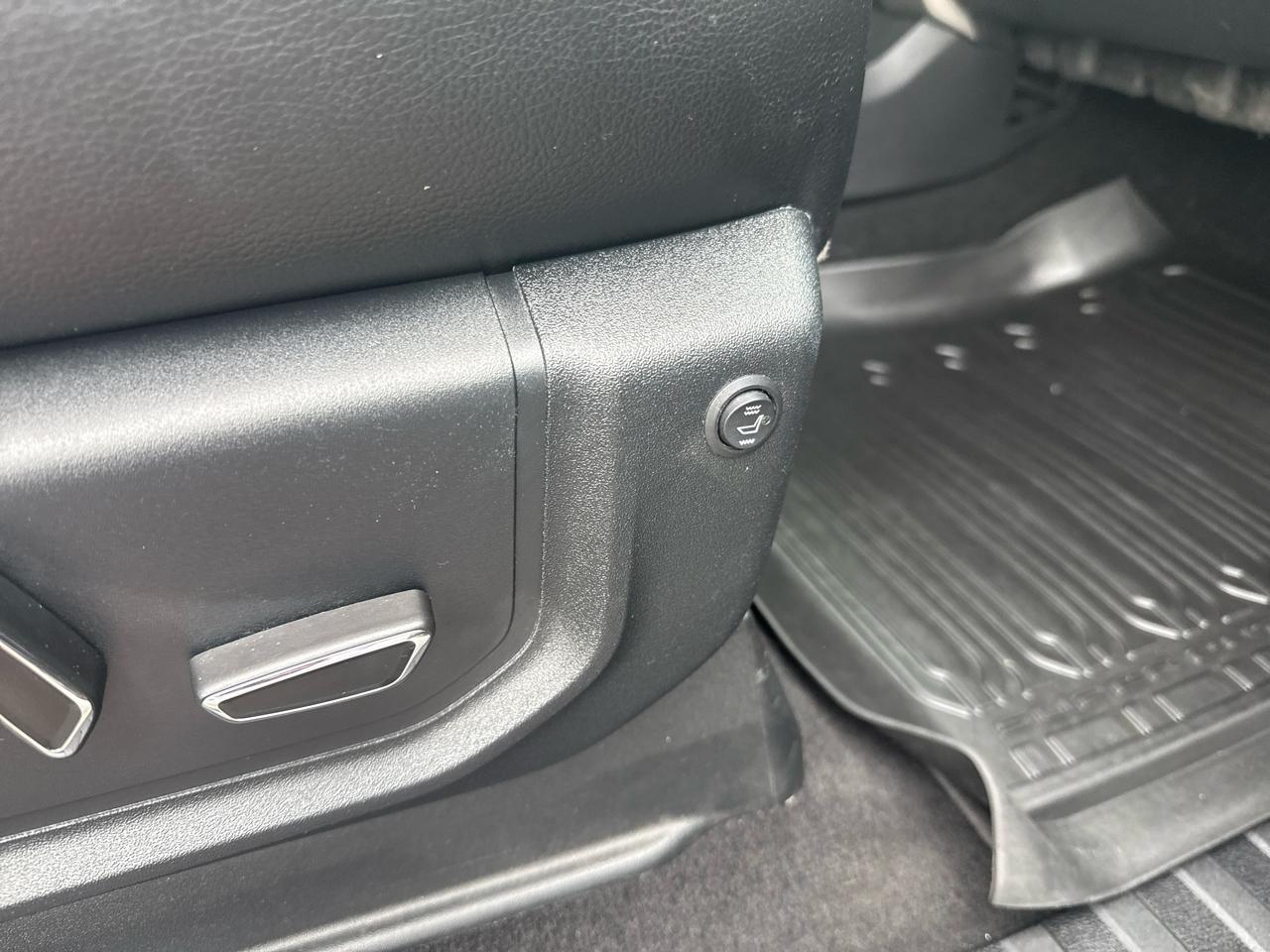 Ford Super Duty F-350 SRW Lariat 4WD Crew Cab 6.75' Box 2019