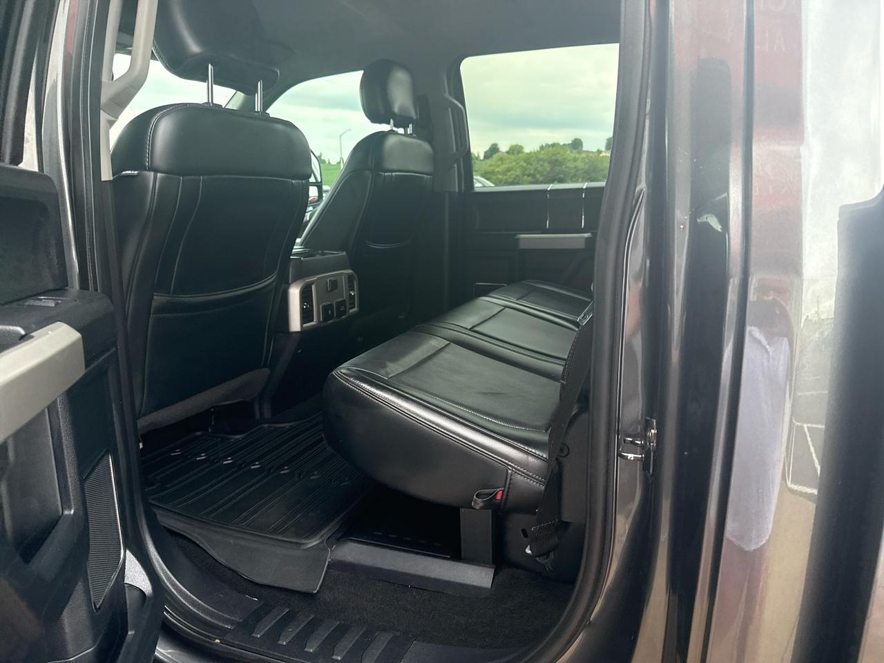 Ford Super Duty F-350 SRW Lariat 4WD Crew Cab 6.75' Box 2019