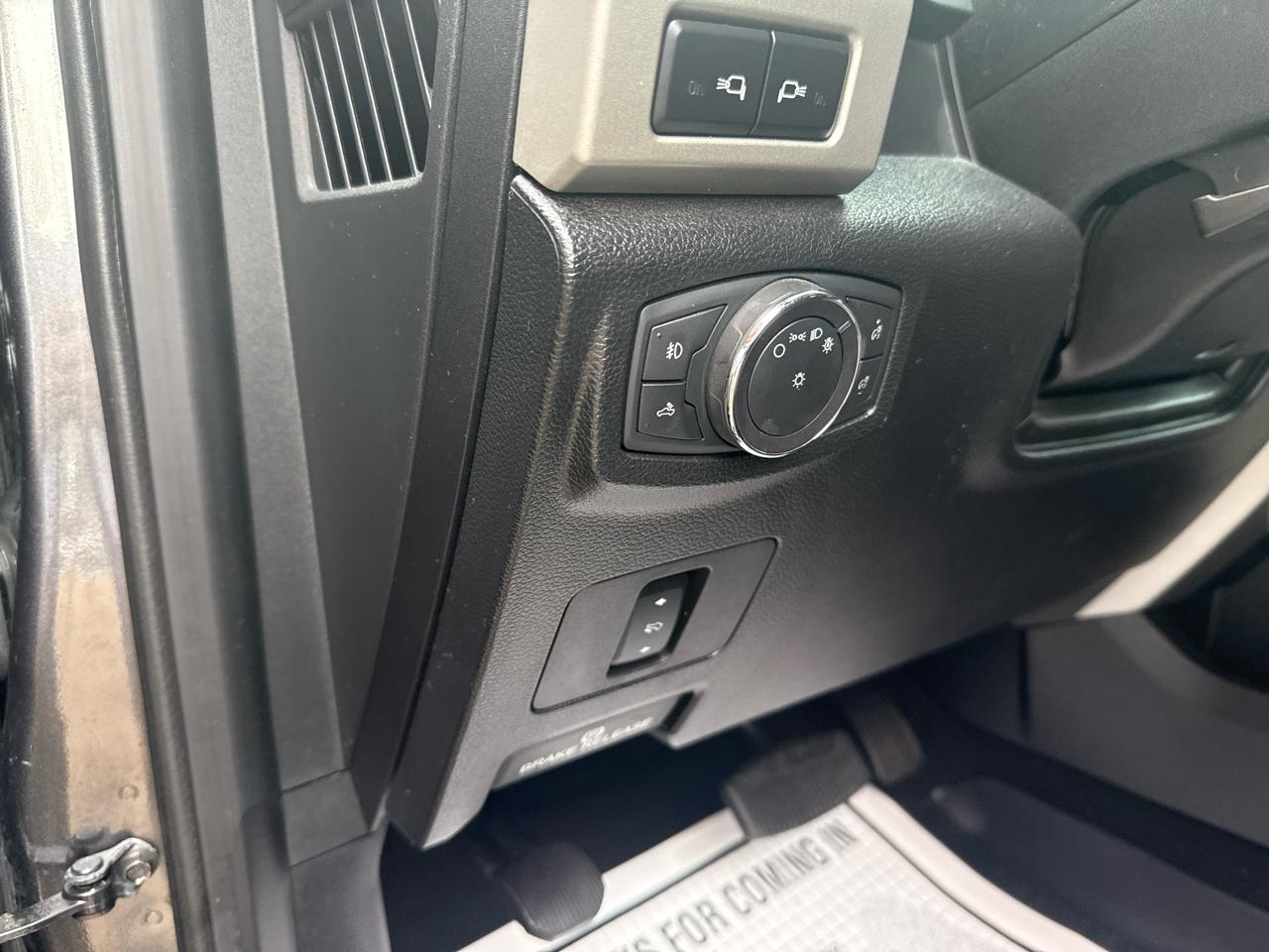 Ford Super Duty F-350 SRW Lariat 4WD Crew Cab 6.75' Box 2019