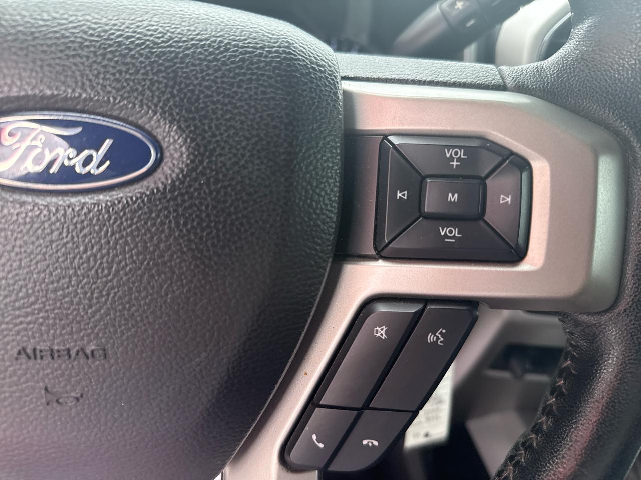 Ford Super Duty F-350 SRW Lariat 4WD Crew Cab 6.75' Box 2019
