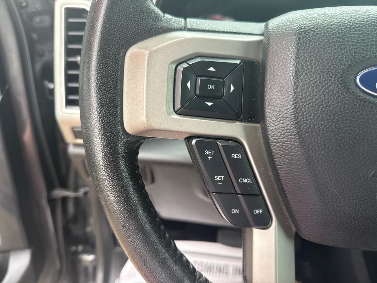 Ford Super Duty F-350 SRW Lariat 4WD Crew Cab 6.75' Box 2019