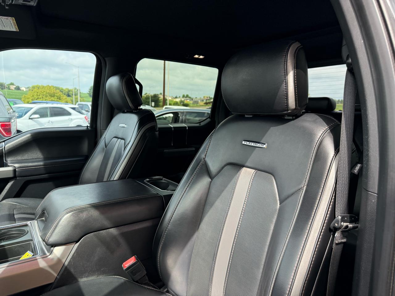 Ford Super Duty F-350 SRW King Ranch 4WD Crew Cab 8' Box 2018