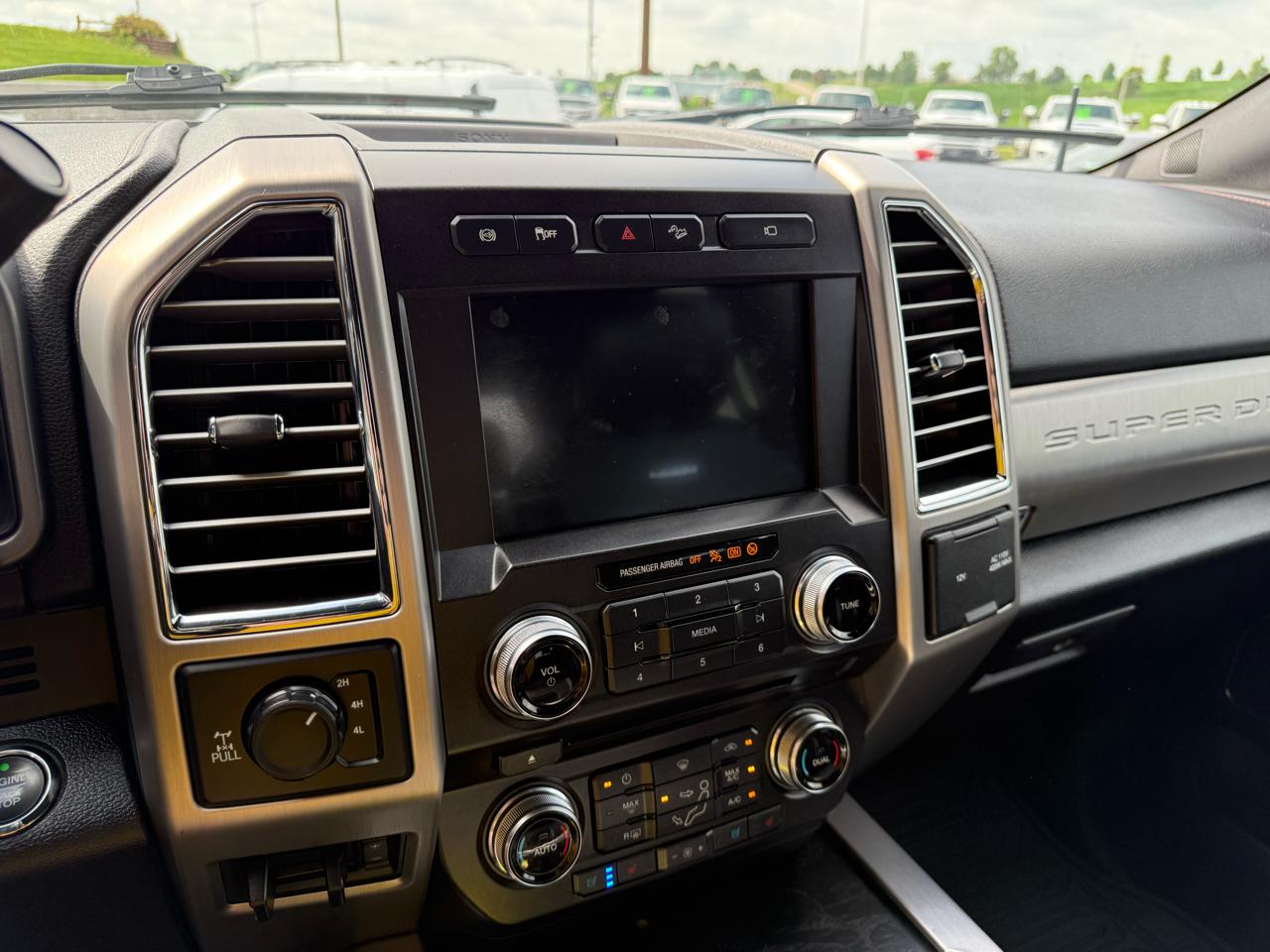 Ford Super Duty F-350 SRW King Ranch 4WD Crew Cab 8' Box 2018