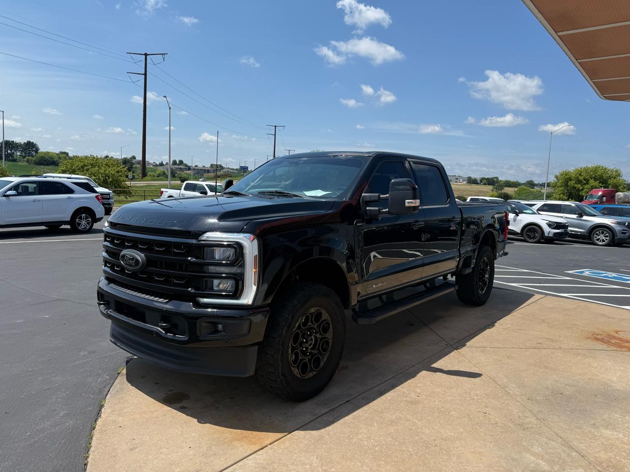 Ford Super Duty F-250 SRW Lariat 4WD Crew Cab 6.75' Box 2024