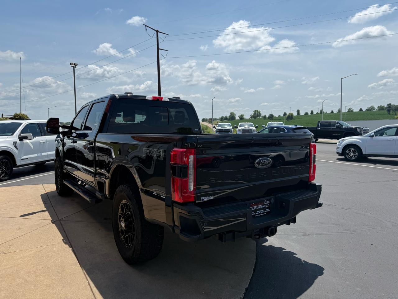 Ford Super Duty F-250 SRW Lariat 4WD Crew Cab 6.75' Box 2024