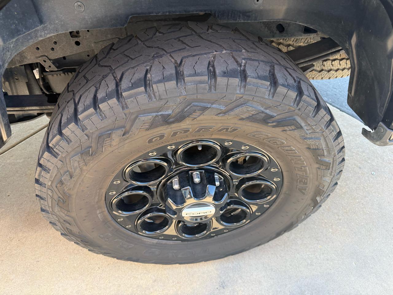 Ford Super Duty F-250 SRW Lariat 4WD Crew Cab 6.75' Box 2024