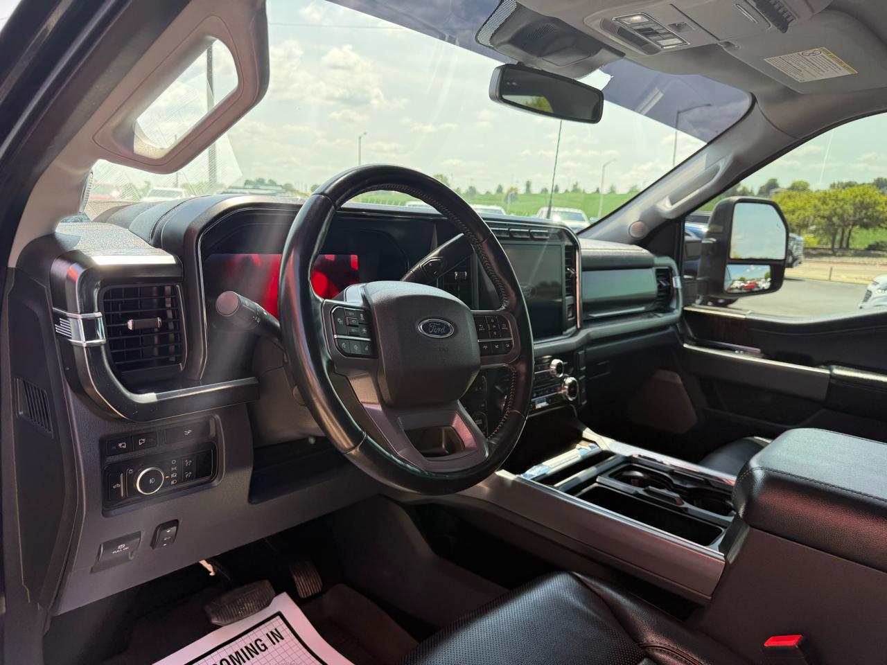 Ford Super Duty F-250 SRW Lariat 4WD Crew Cab 6.75' Box 2024