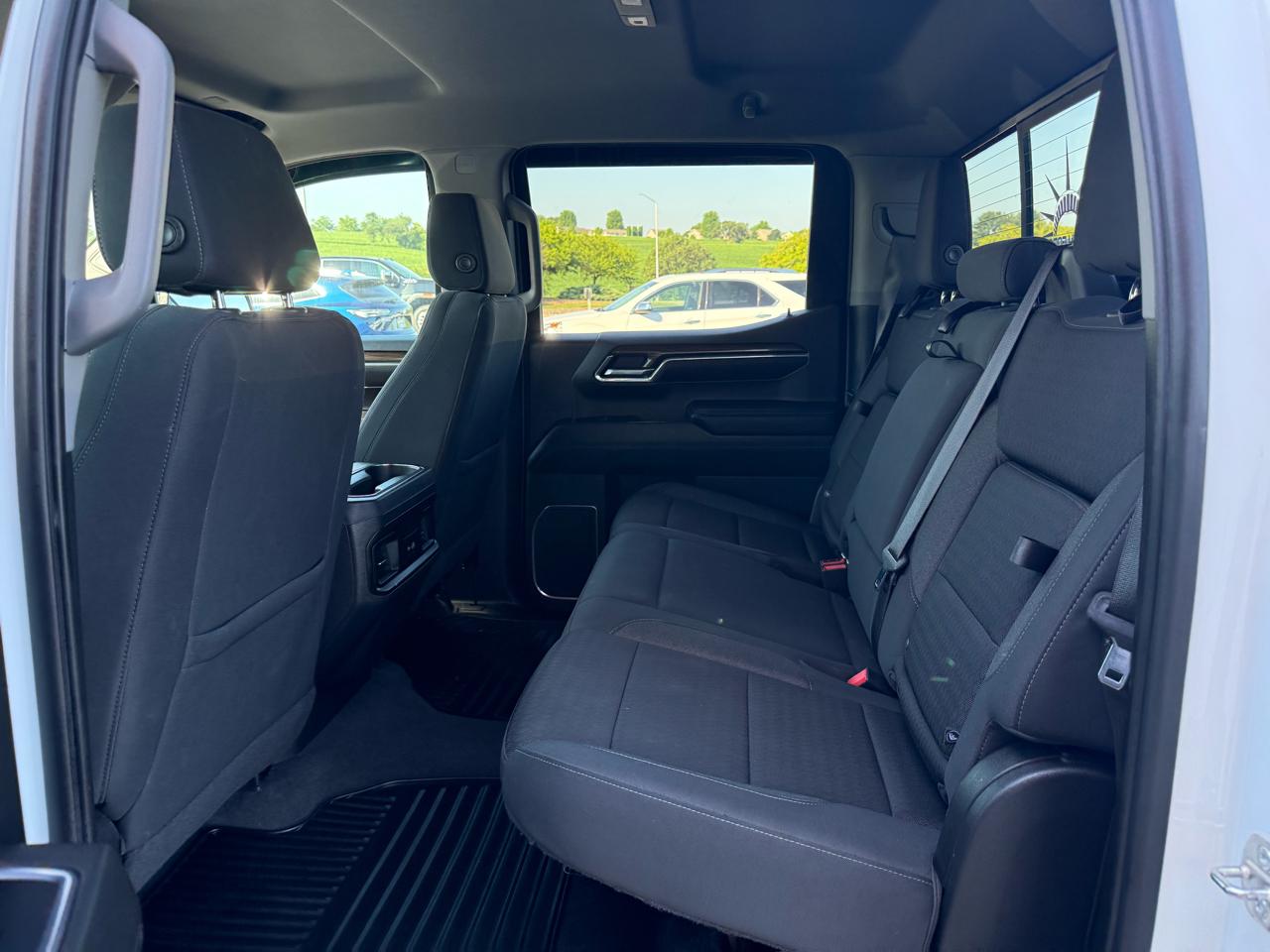 Chevrolet Silverado 1500 4WD Crew Cab 157" RST 2022