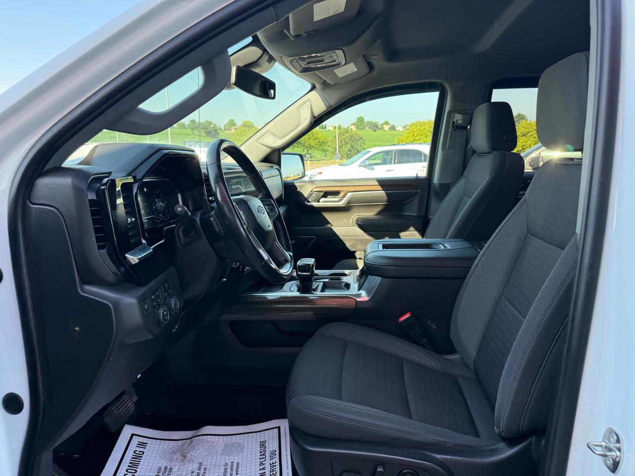 Chevrolet Silverado 1500 4WD Crew Cab 157" RST 2022