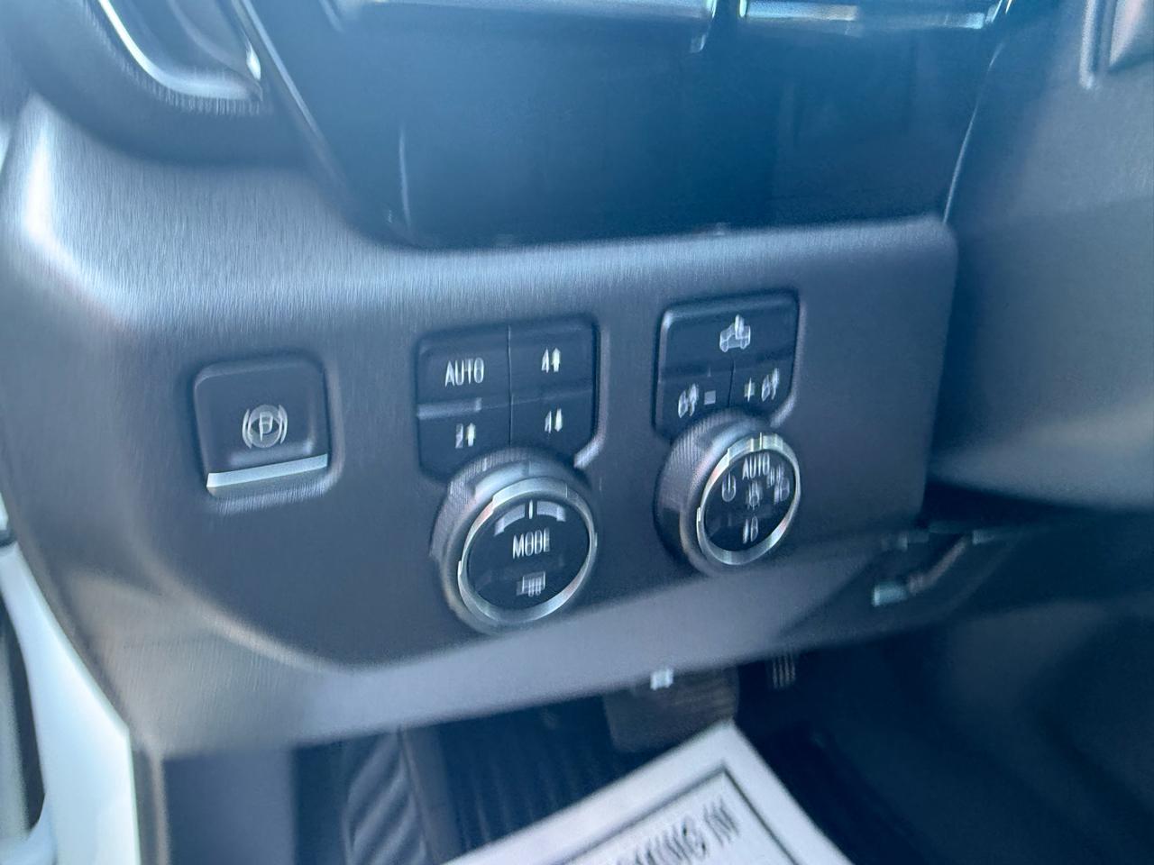 Chevrolet Silverado 1500 4WD Crew Cab 157" RST 2022