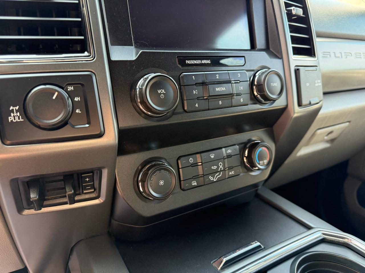 Ford Super Duty F-250 SRW XLT 4WD Crew Cab 6.75' Box 2019