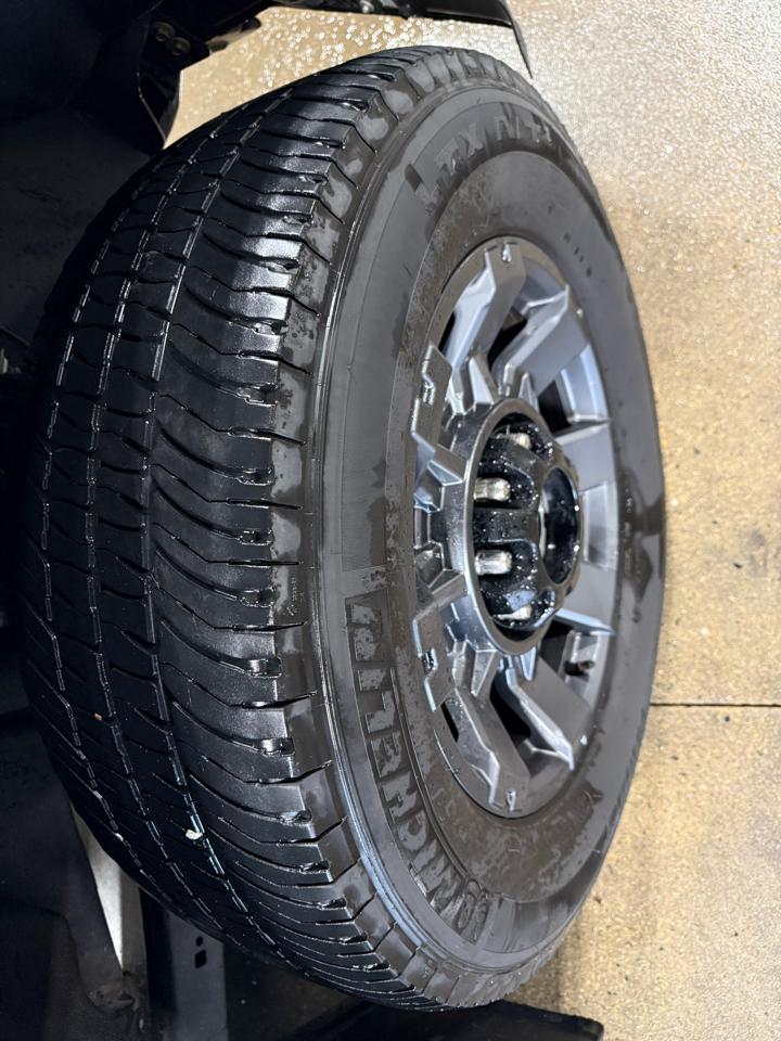 Ford Super Duty F-250 SRW Lariat 4WD Crew Cab 6.75' Box 2023