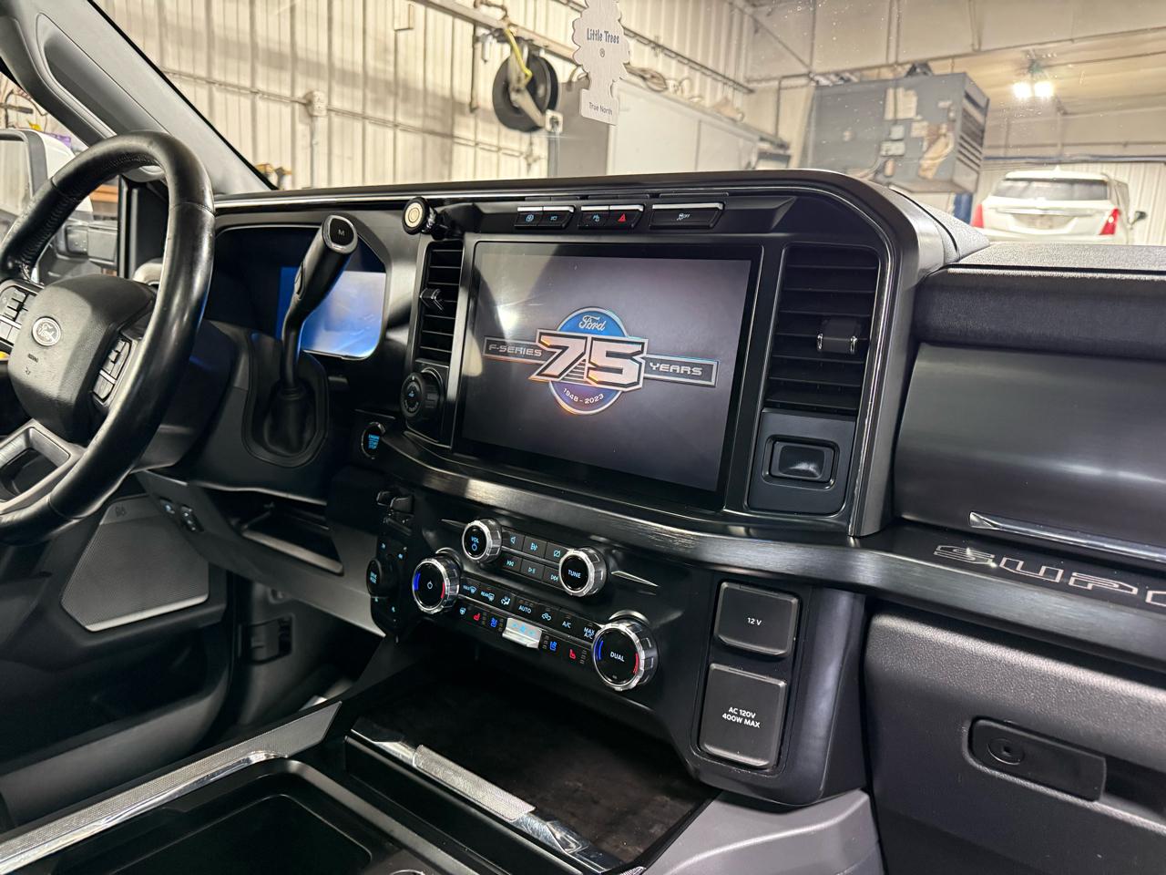 Ford Super Duty F-250 SRW Lariat 4WD Crew Cab 6.75' Box 2023
