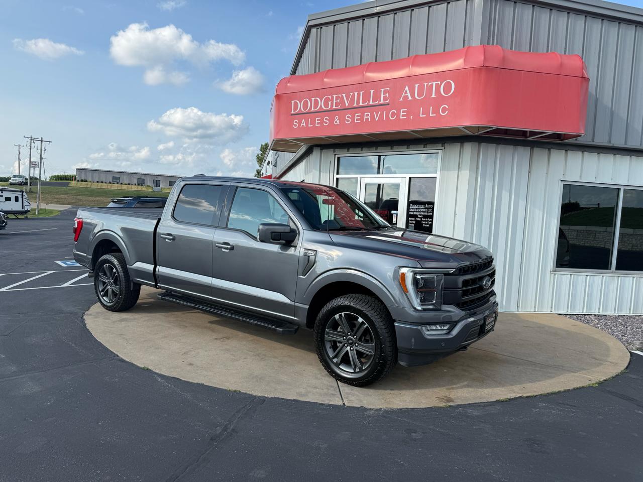 Ford F-150 Lariat SuperCrew Short Bed 4WD 2023