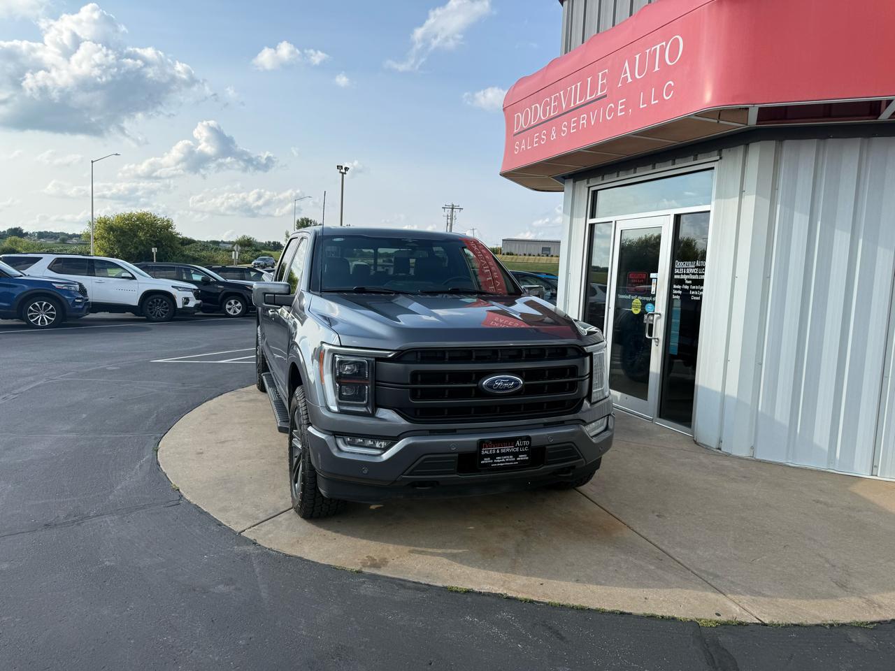 Ford F-150 Lariat SuperCrew Short Bed 4WD 2023