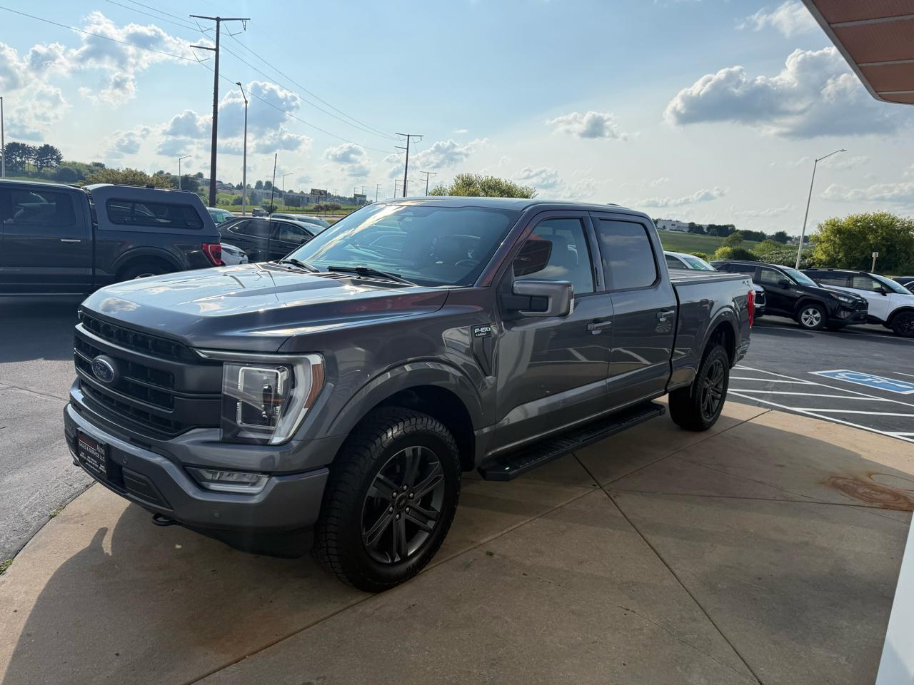 Ford F-150 Lariat SuperCrew Short Bed 4WD 2023