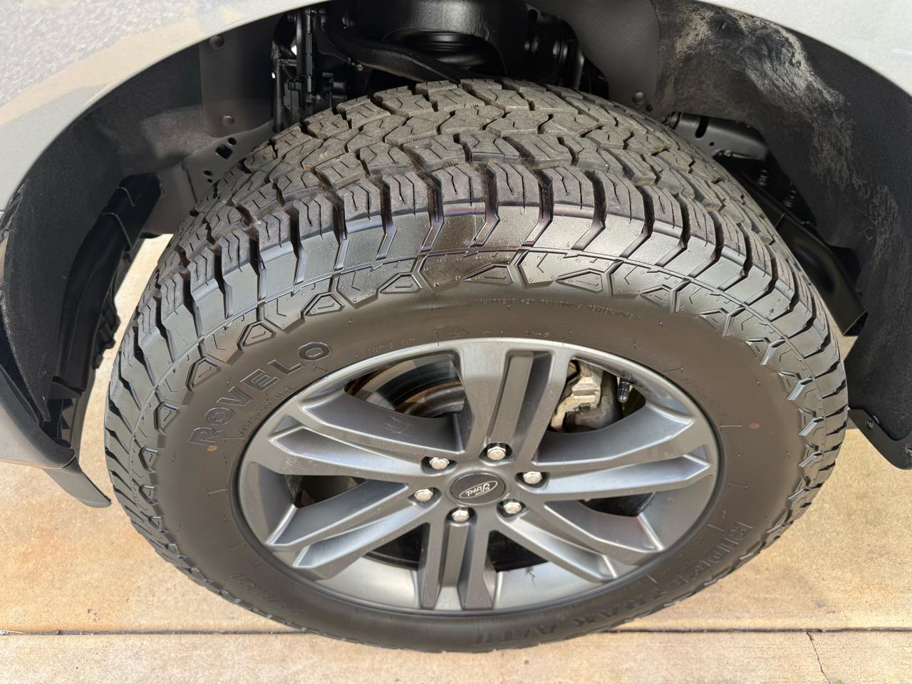 Ford F-150 Lariat SuperCrew Short Bed 4WD 2023