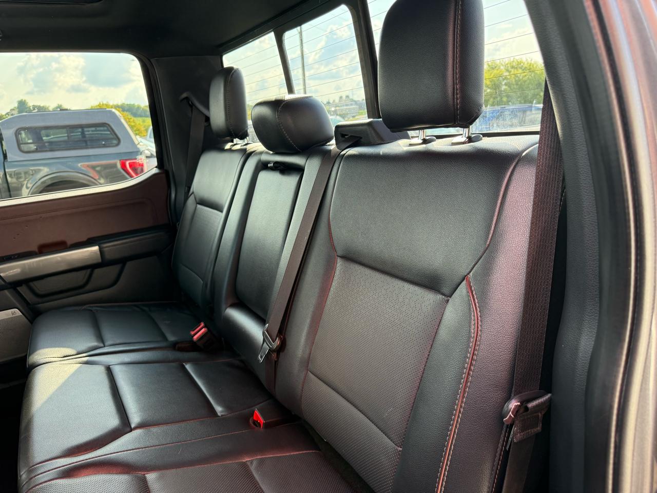 Ford F-150 Lariat SuperCrew Short Bed 4WD 2023